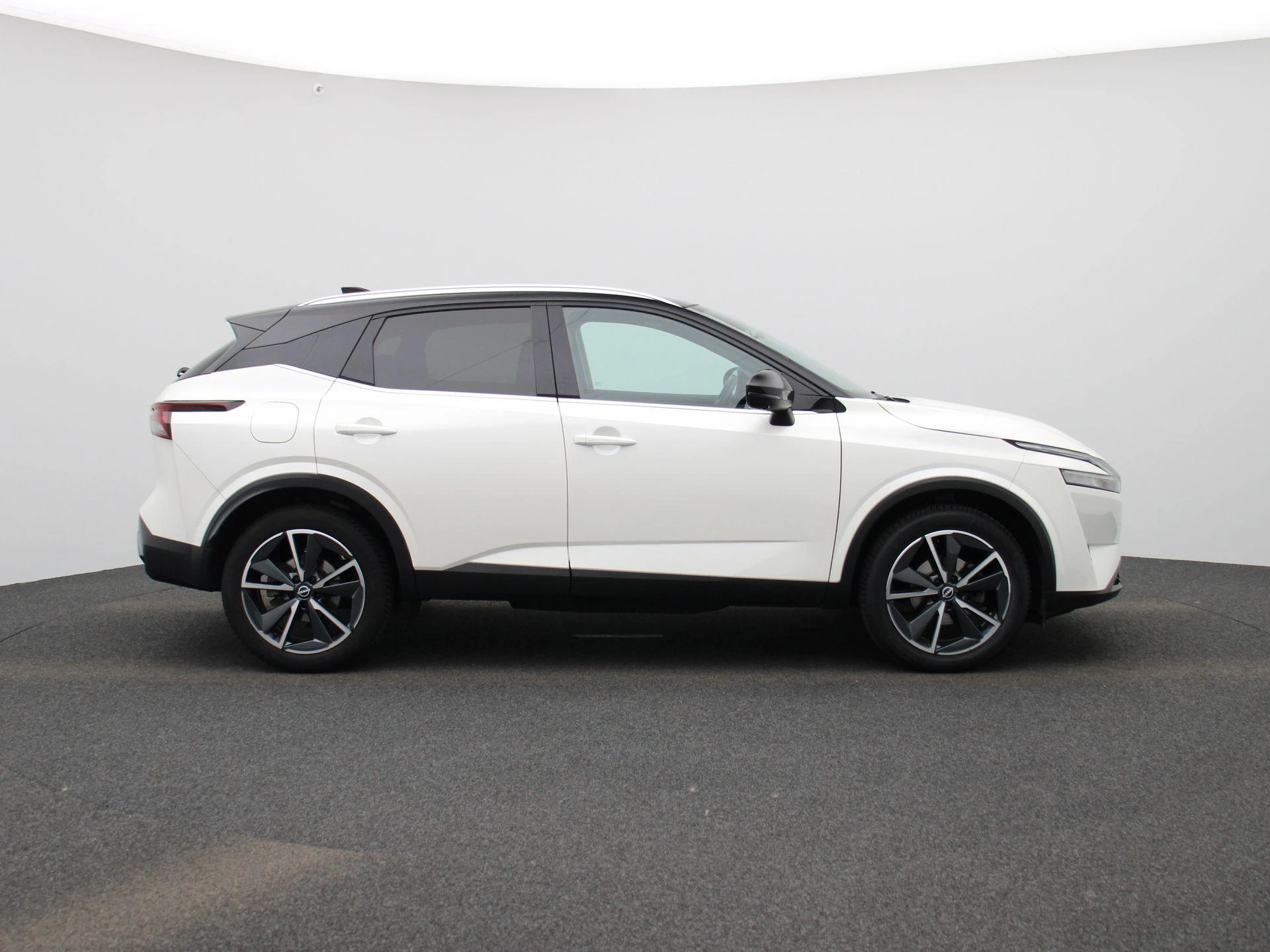Nissan-QASHQAI-image-5