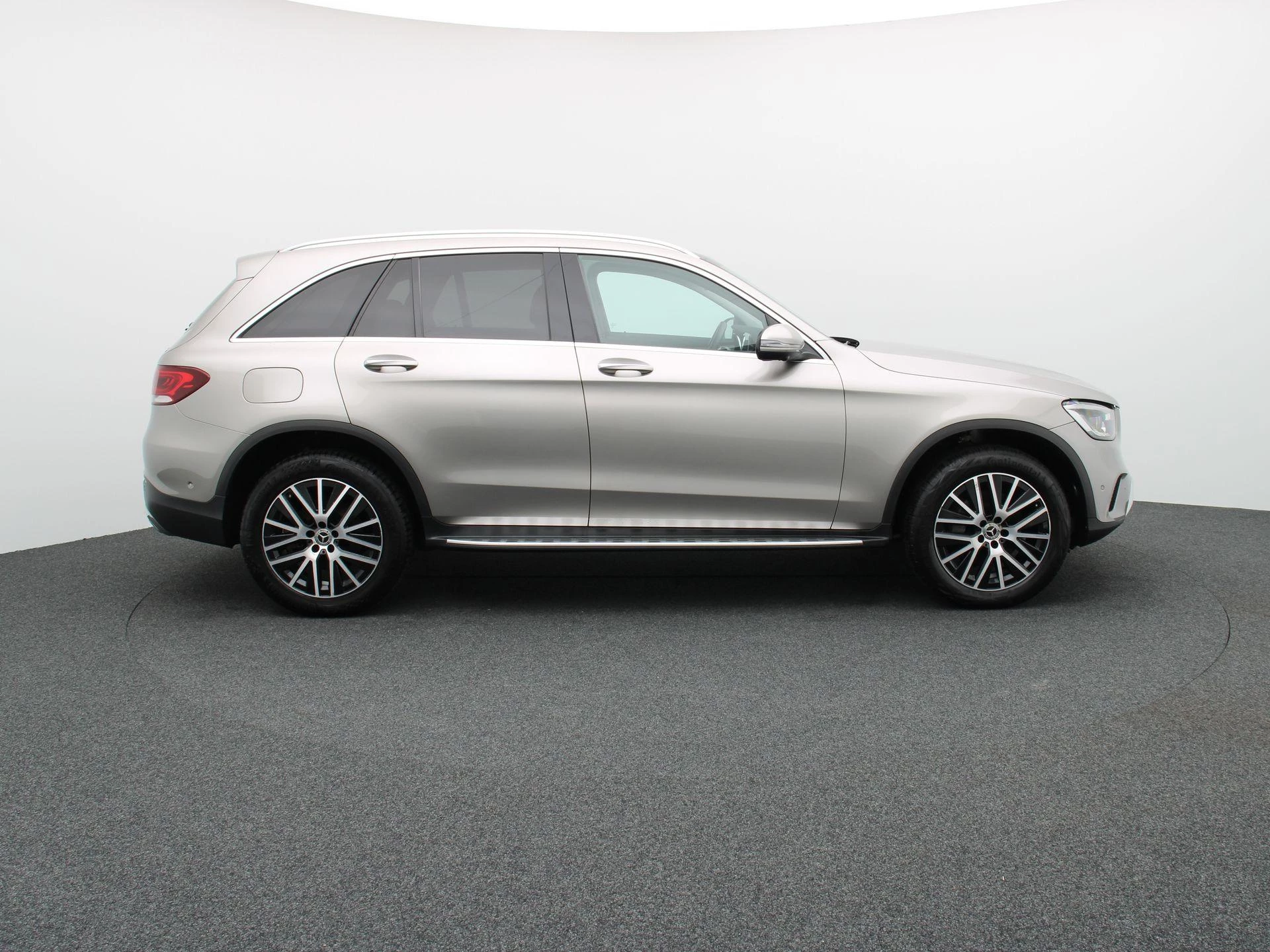 Mercedes-Benz GLC 300d SUV + LEDER + PANORAMISCH DAK + CARPLAY + TREKHAAK +