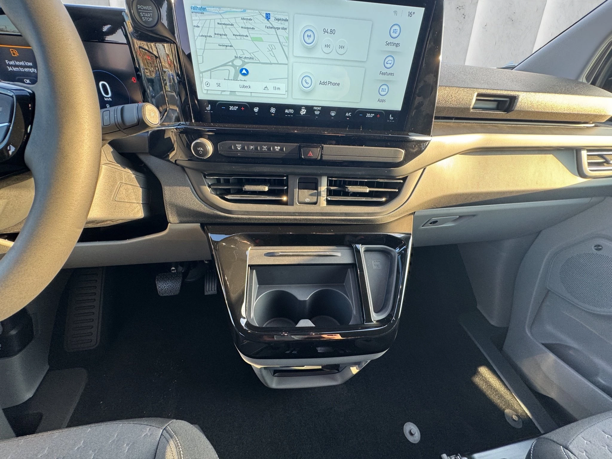 Ford Tourneo Custom Titanium 320 L1 2.0 l EcoBlue. 8-Gang-Automatikgetriebe. Frontantrieb