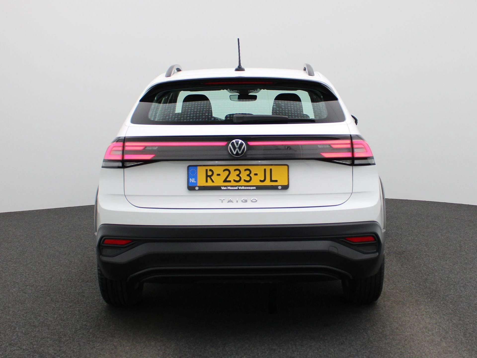 Volkswagen-Taigo-image-4