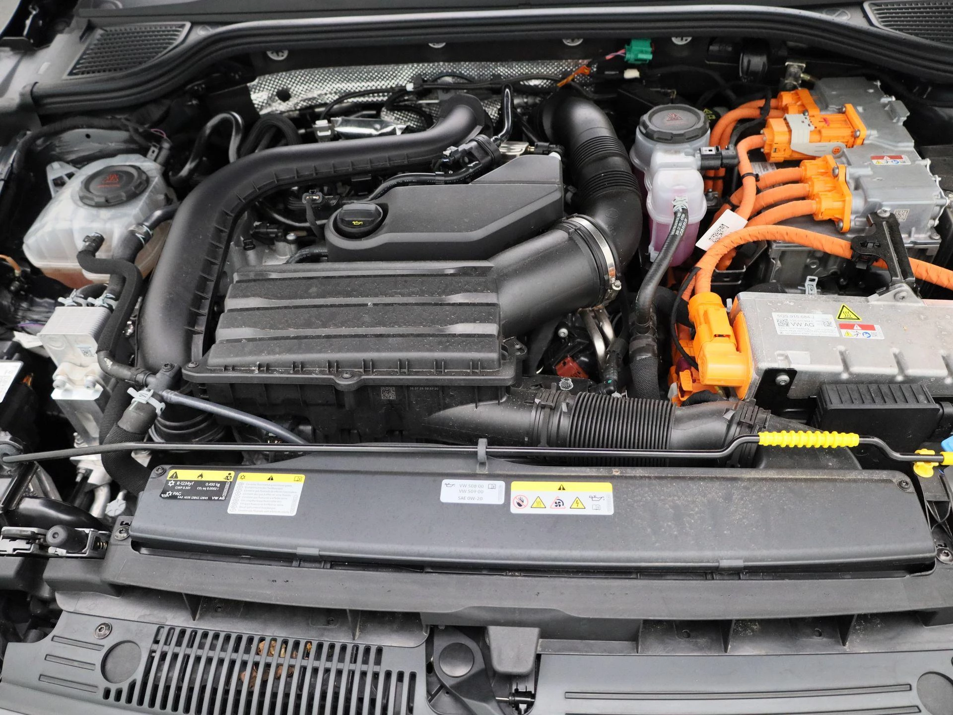 Volkswagen-Golf-image-39