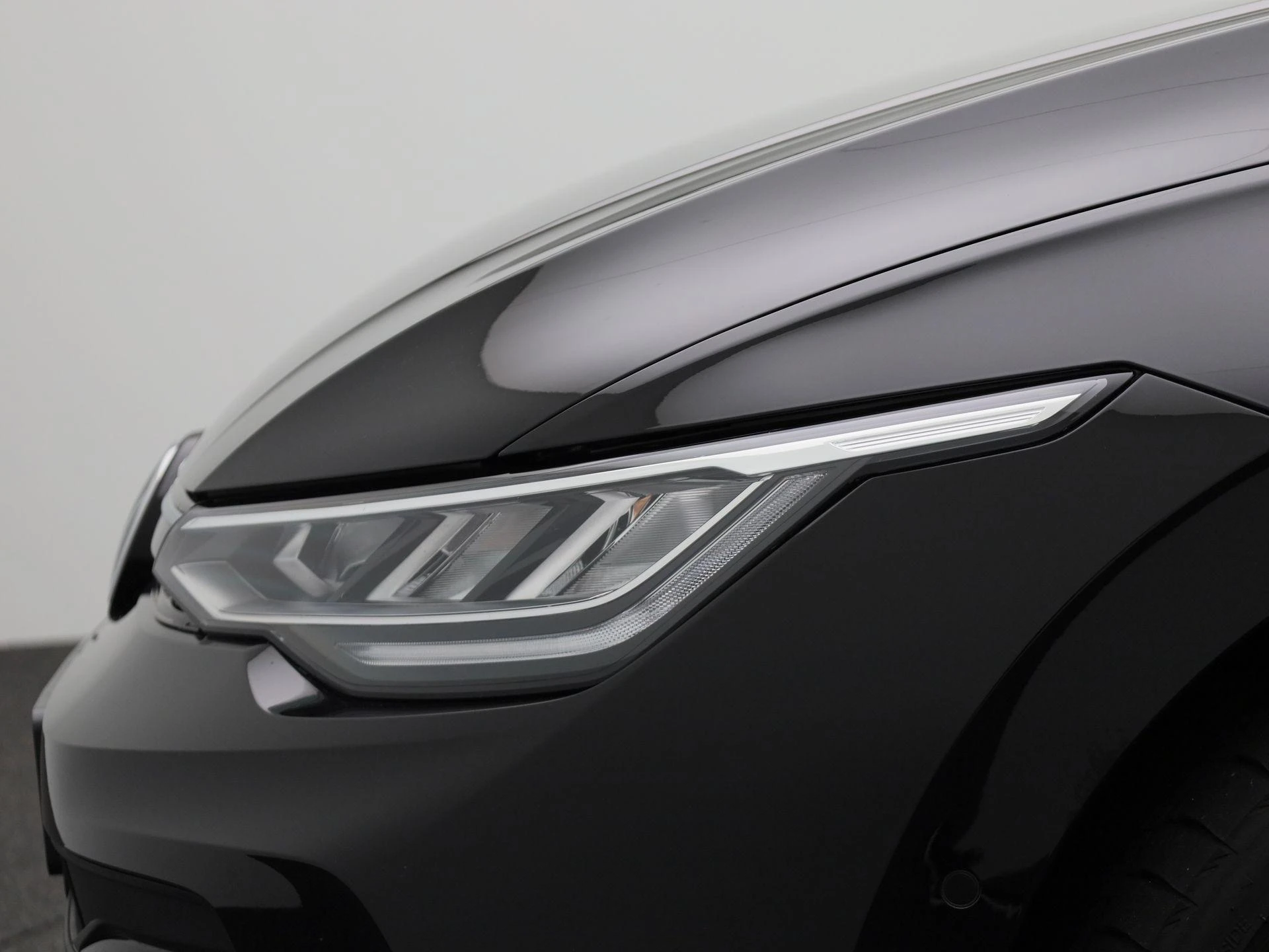 Volkswagen-Golf-image-14