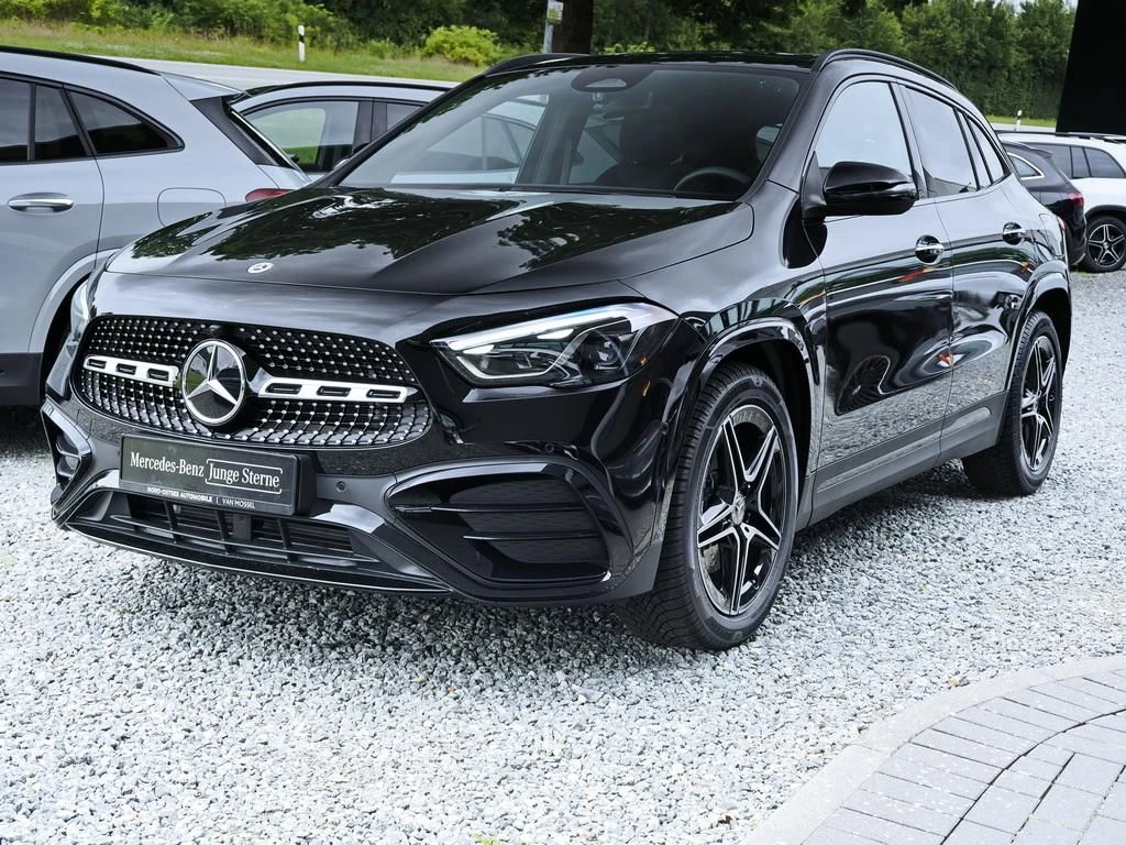 Mercedes-Benz-GLA 200 d-image-7