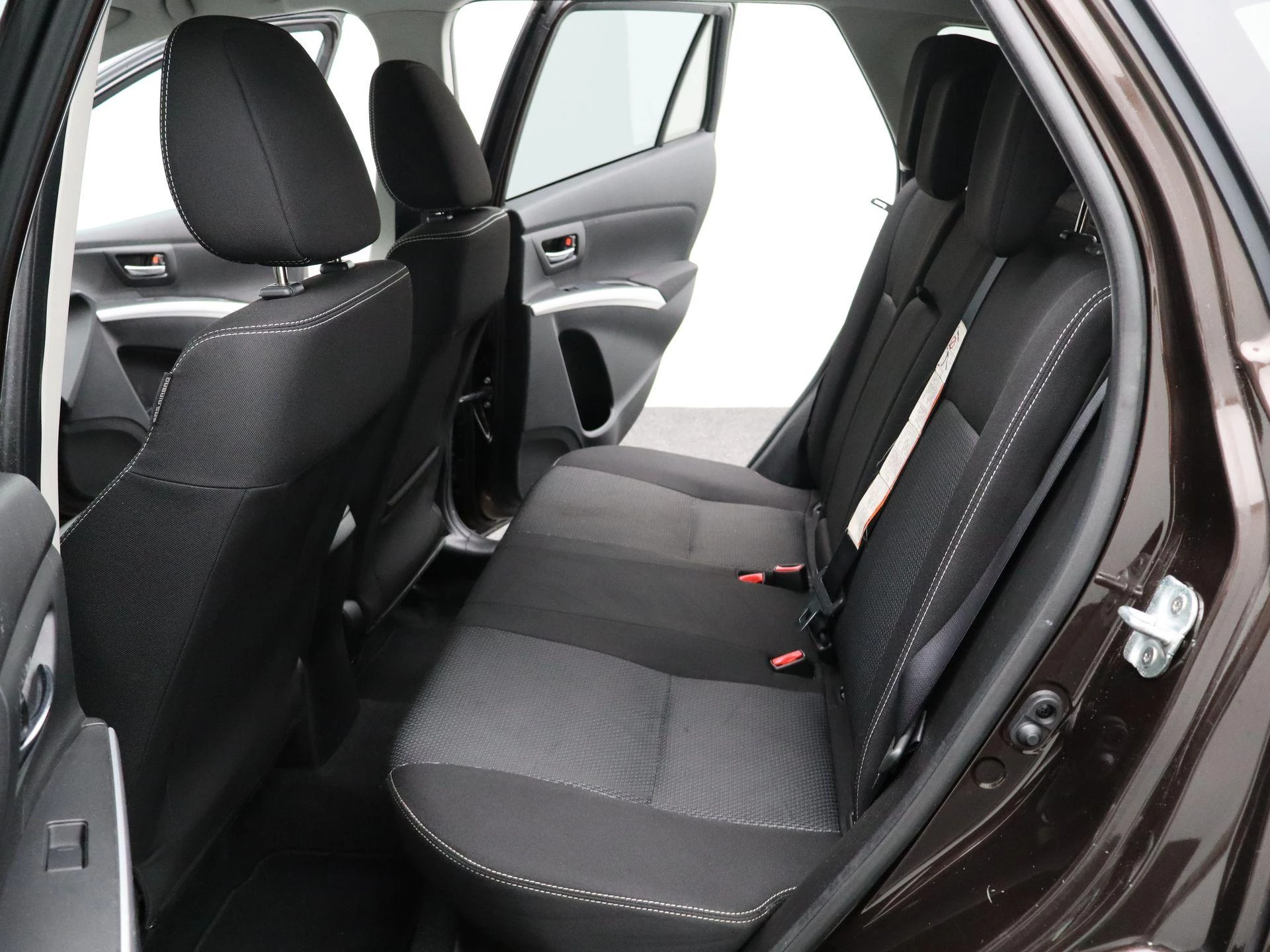 Suzuki-S-Cross-image-21