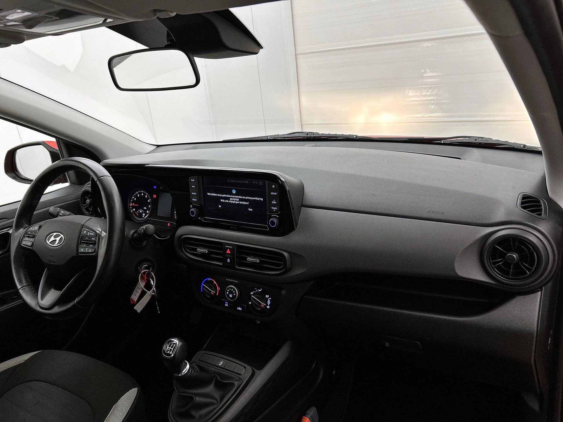 Hyundai-i10-image-16