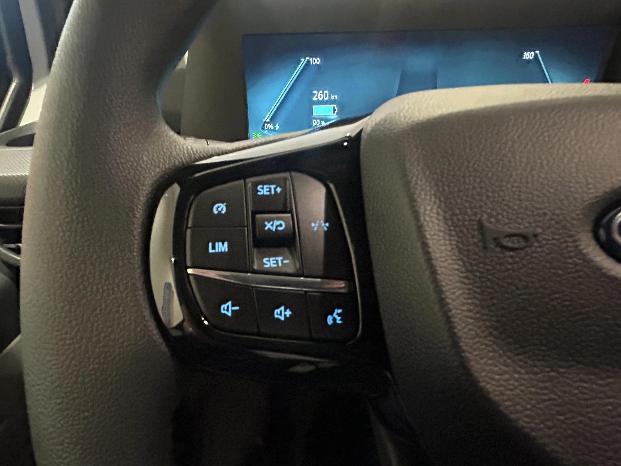 Ford-E-Transit Custom-image-12