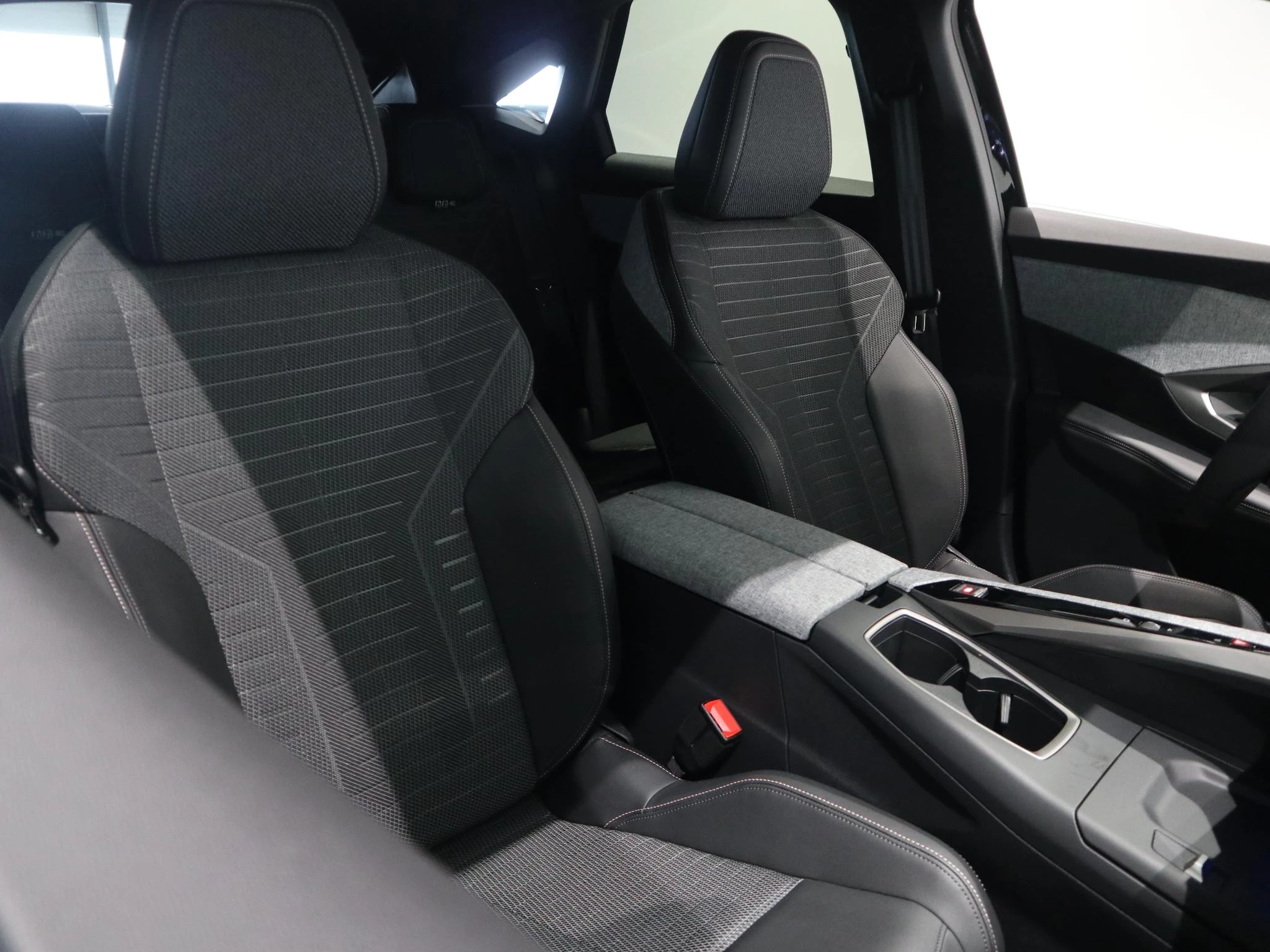 Peugeot 3008 Plug-in Hybrid 195 Allure