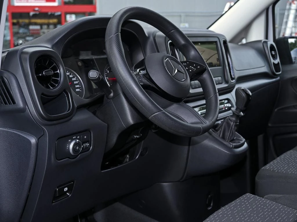 Mercedes-Benz-Vito 116-image-8