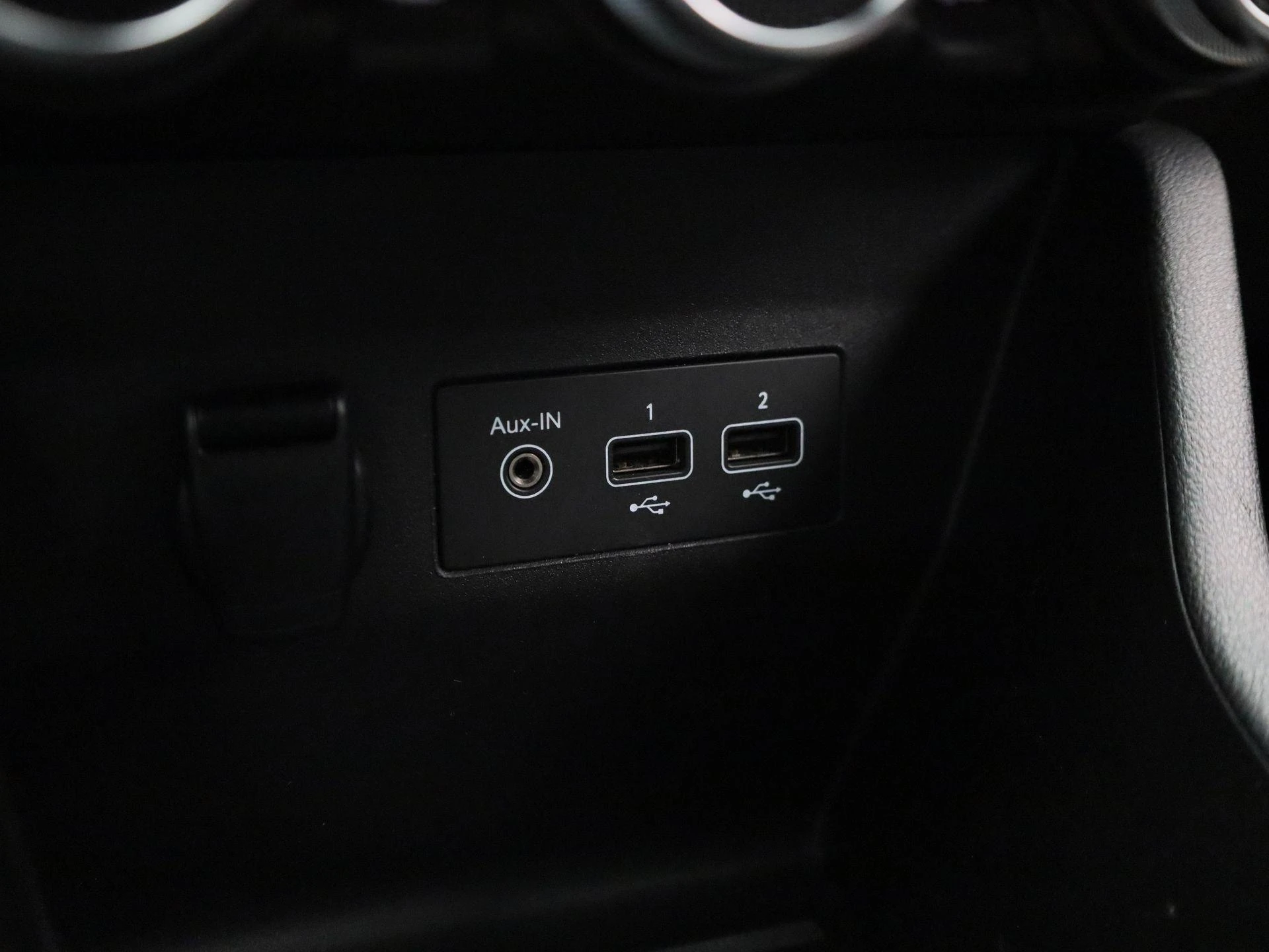 Renault-Clio-image-25
