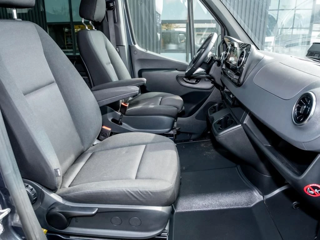 Mercedes-Benz-Sprinter 317-image-10