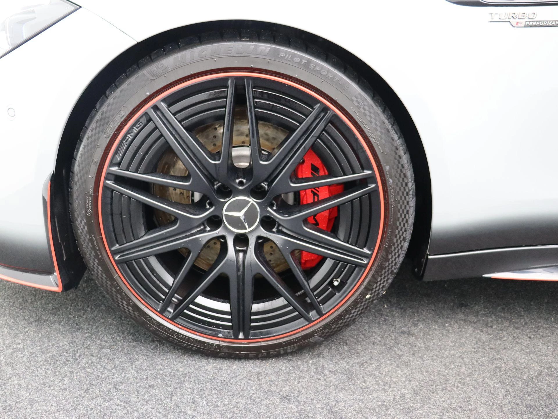 Mercedes-Benz-C-Klasse-image-6