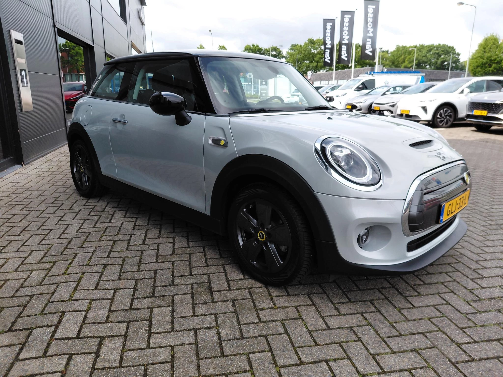 MINI-Electric-image-8
