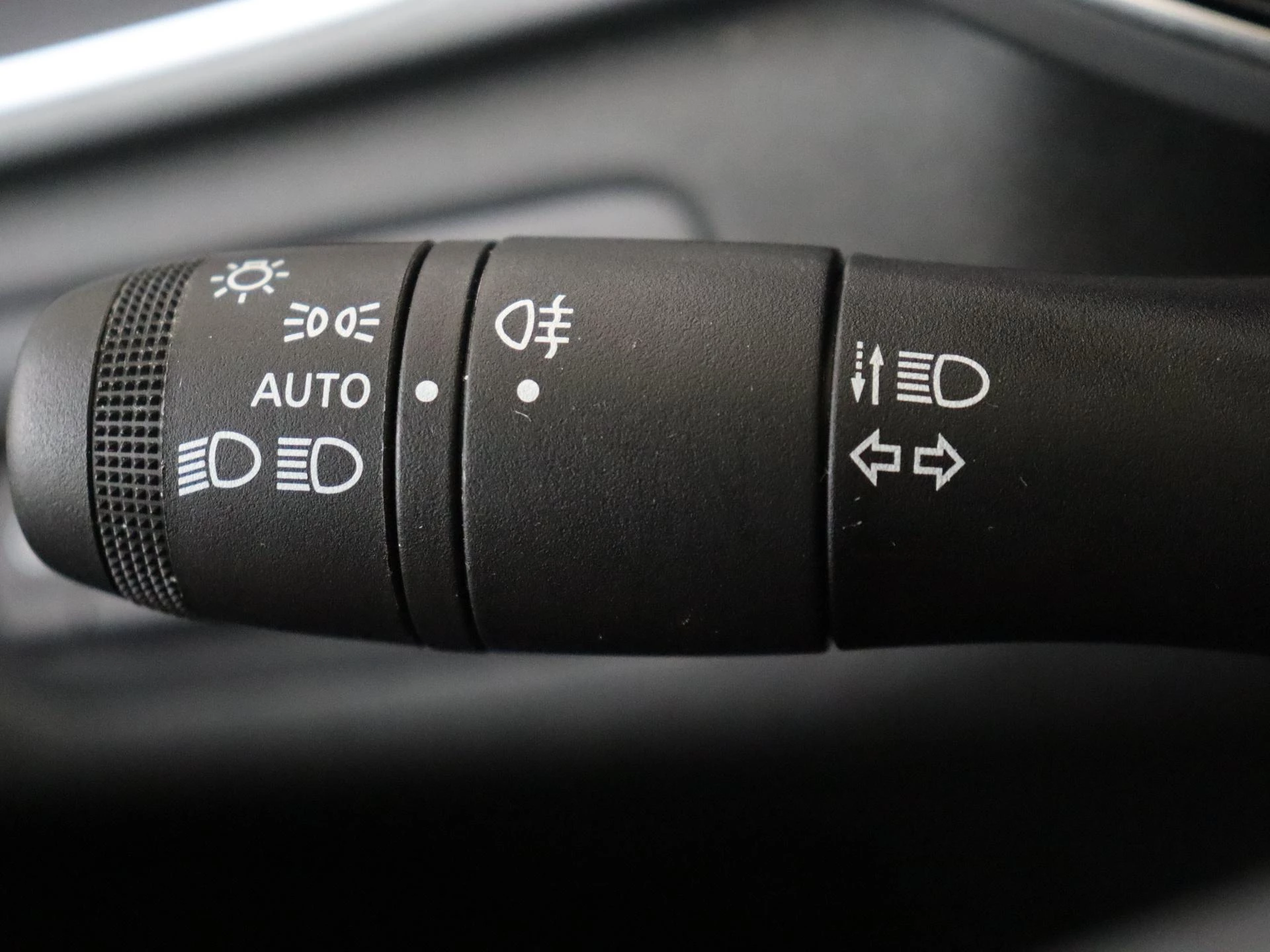Renault Captur 1.8 E-Tech full hybrid 160 techno