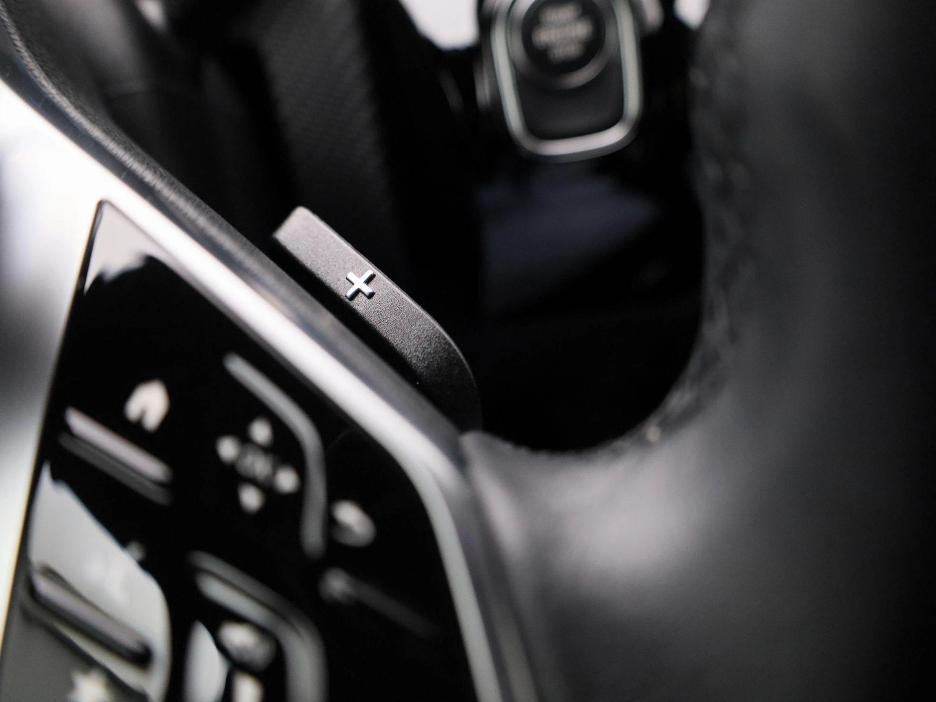 Mercedes-Benz-CLA-image-28