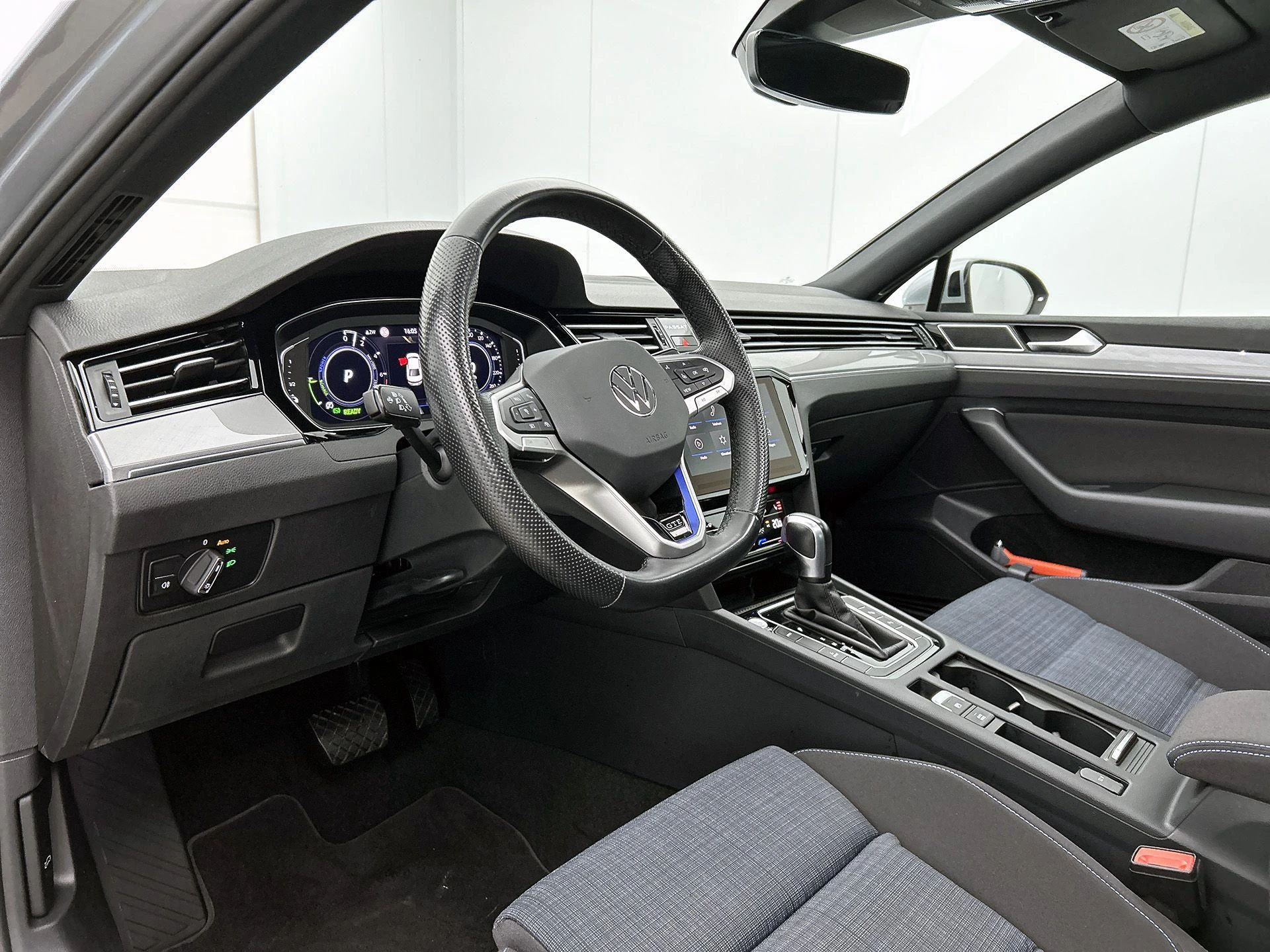 Volkswagen-Passat-image-17