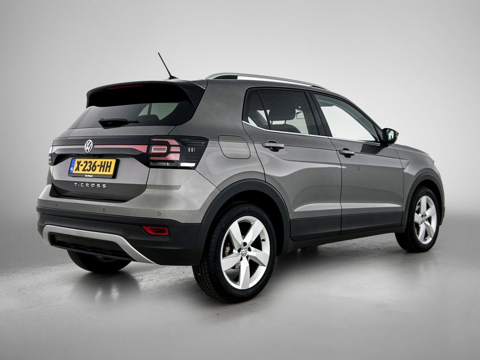 Volkswagen-T-Cross-image-3