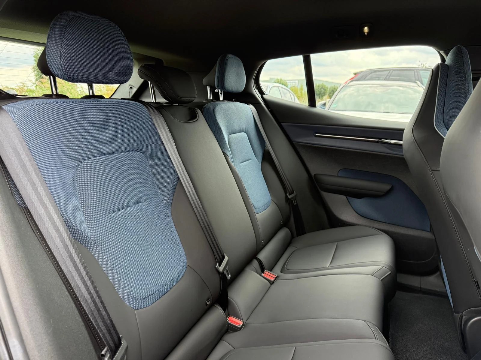 Volvo-EX30-image-9