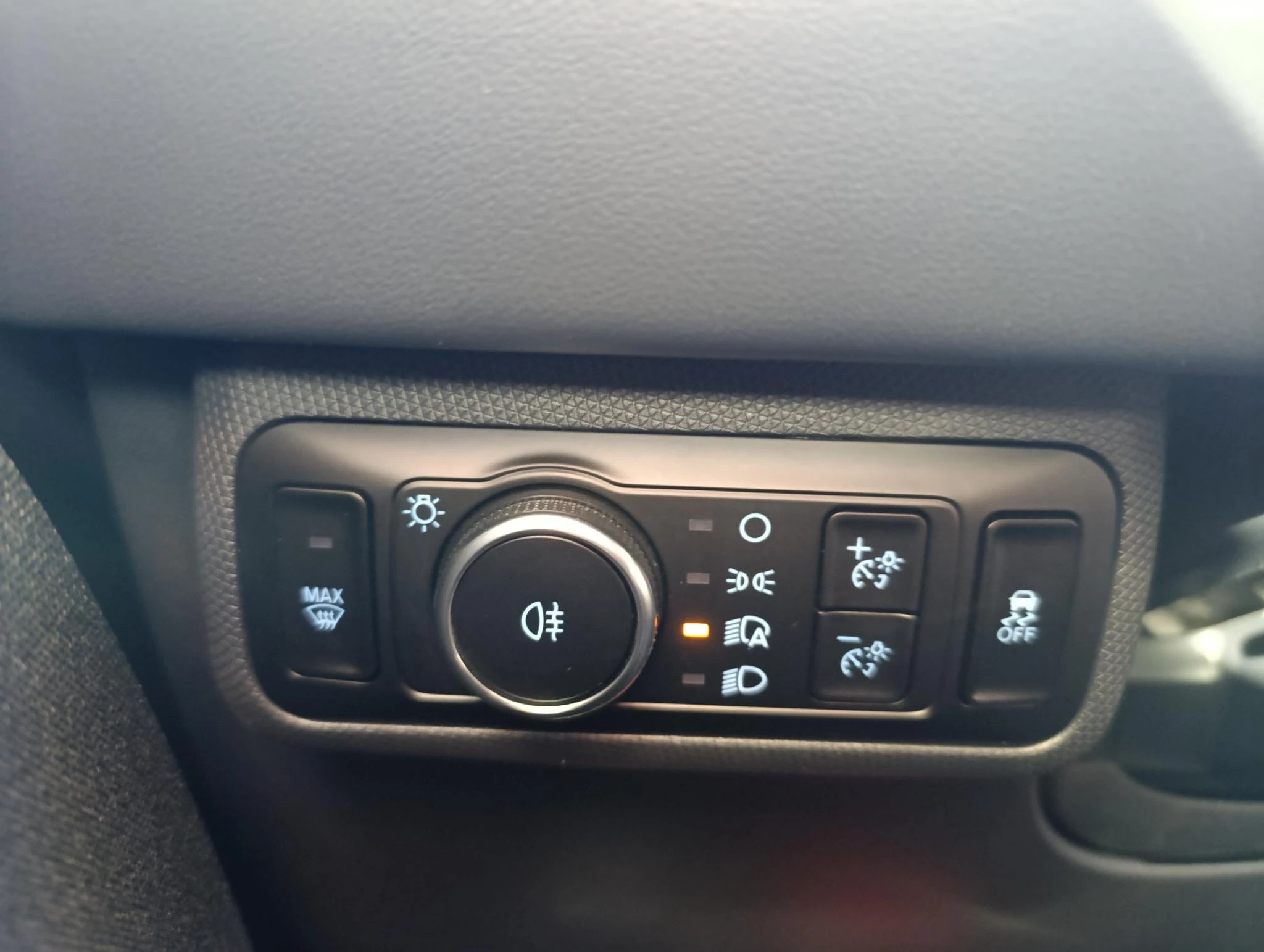 Ford-Mustang Mach-E-image-21