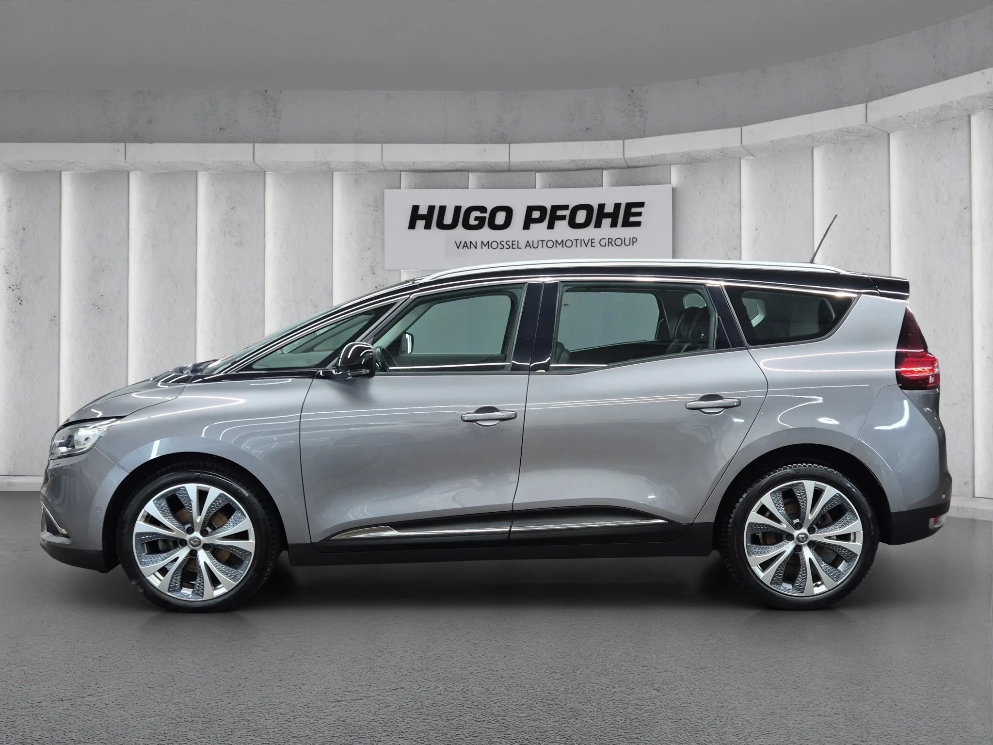Renault-Grand Scénic-image-1