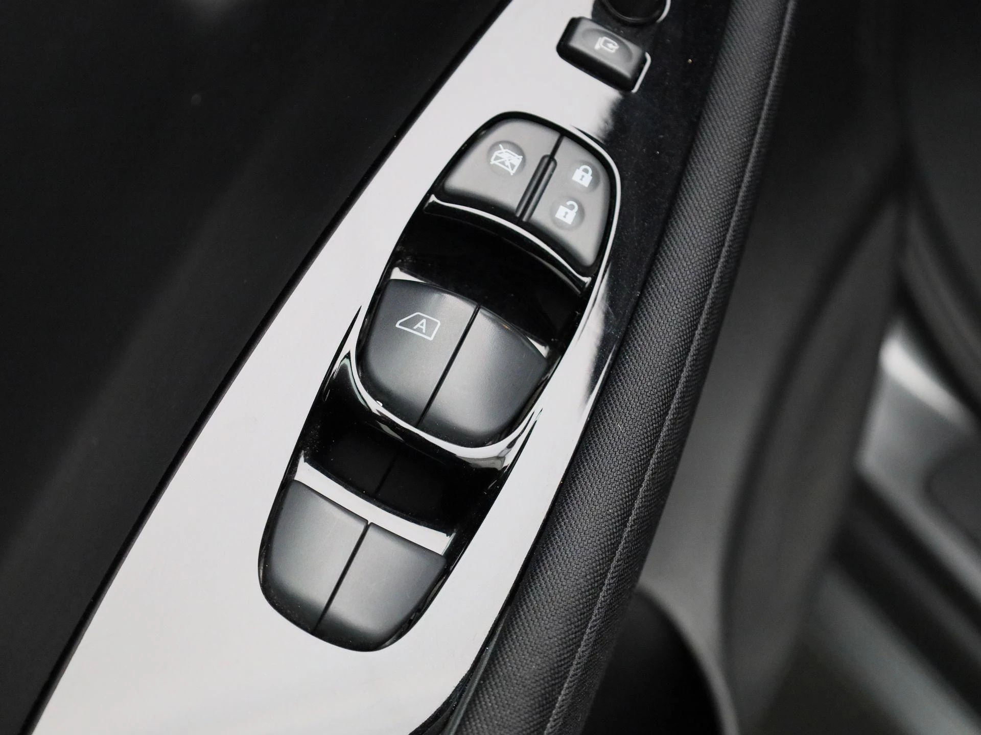 Nissan Leaf N-Connecta 62kWh