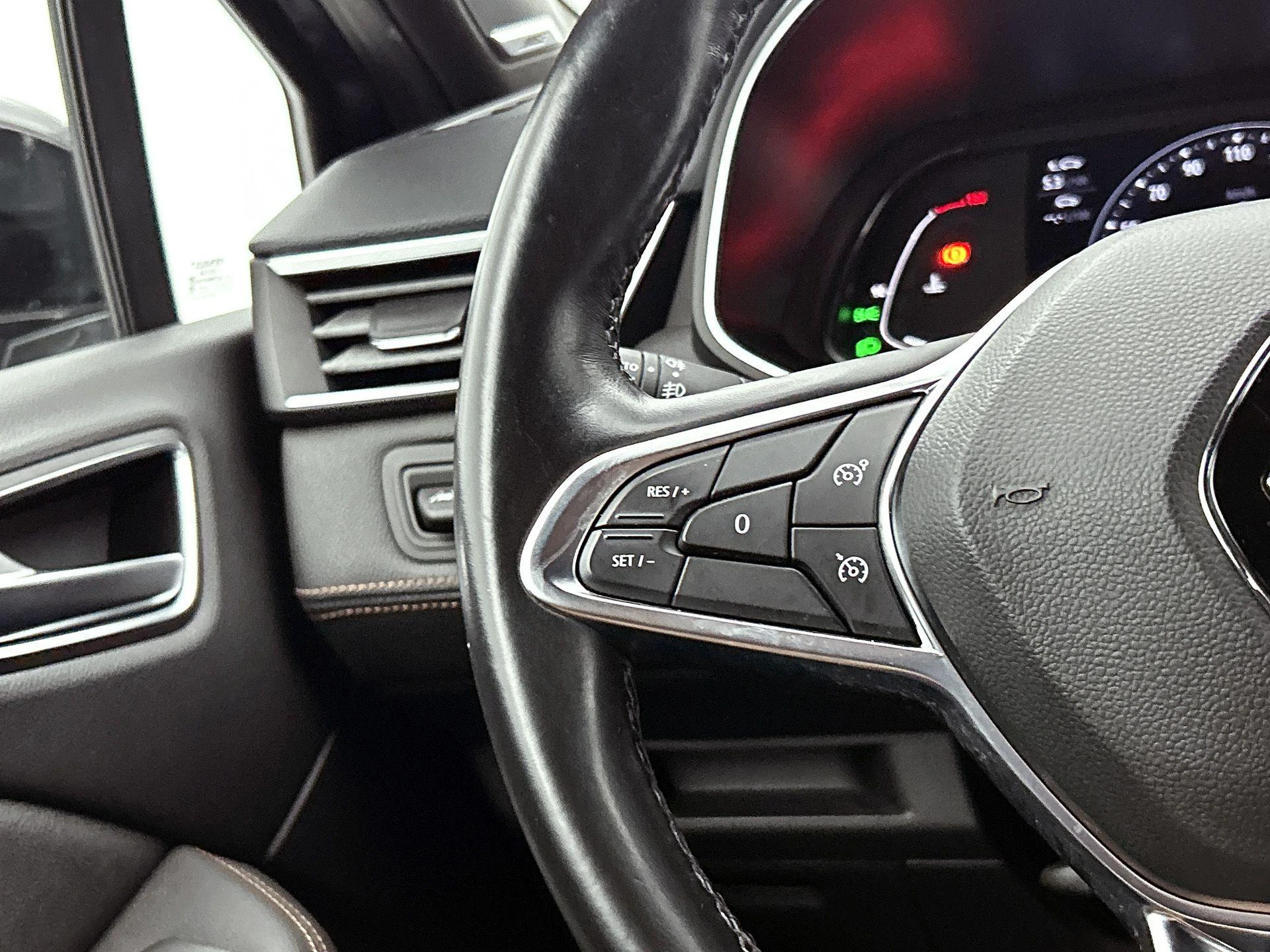 Renault-Clio-image-5