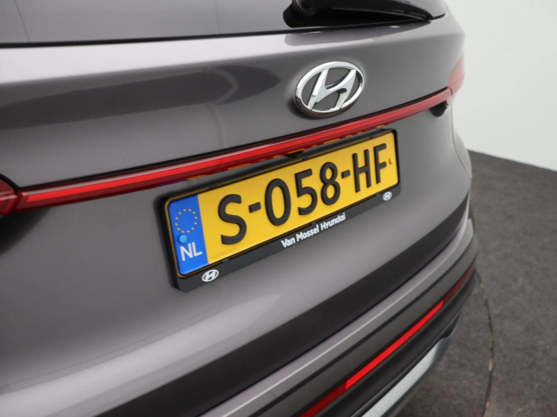 Hyundai-Santa Fe-image-43