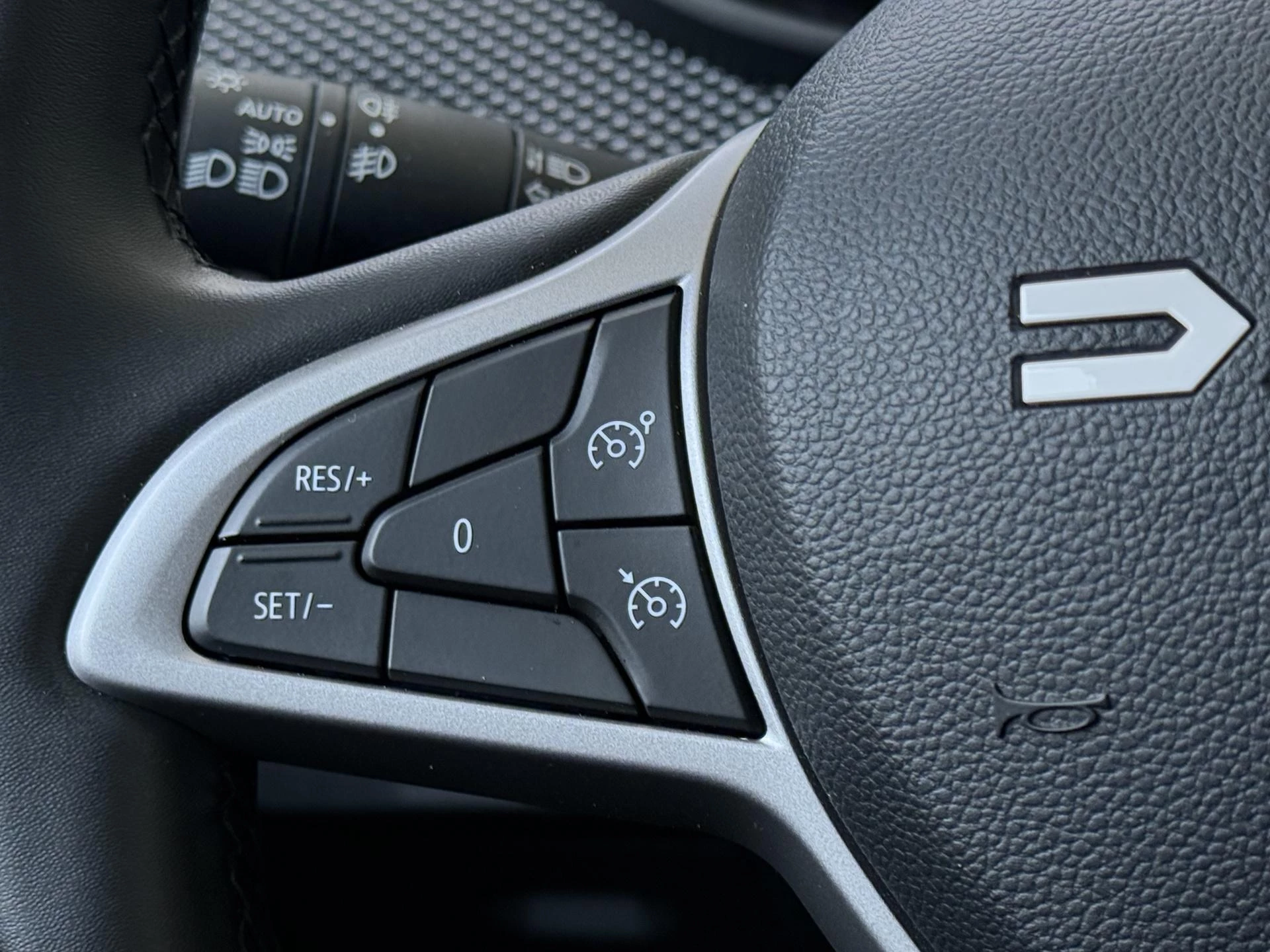 Dacia-Sandero Stepway-image-12