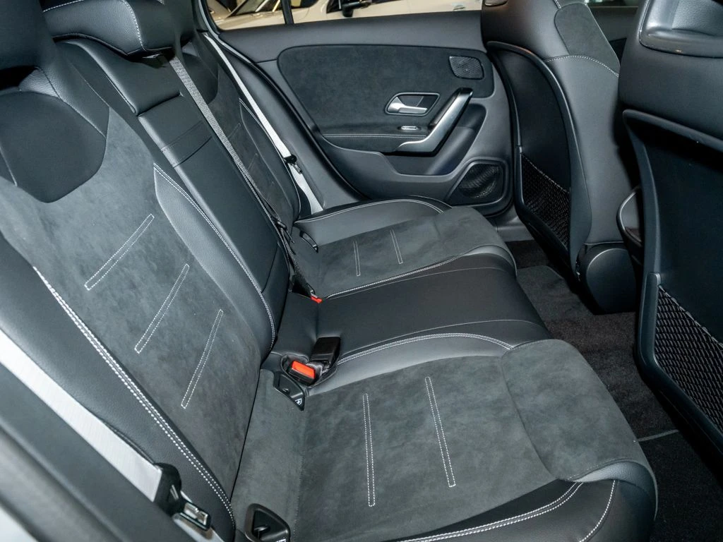 Mercedes-Benz-A-Klasse 200 d-image-11