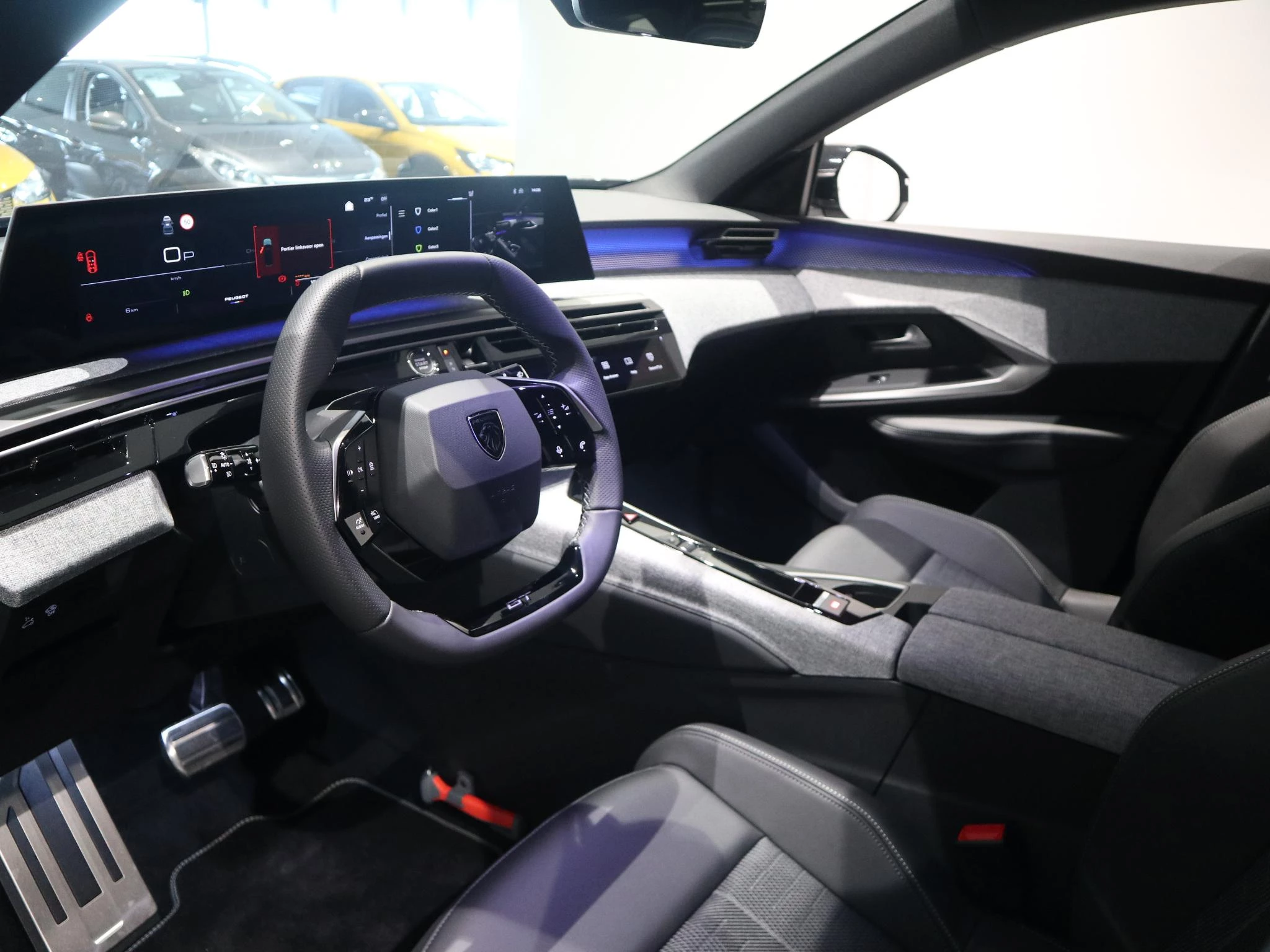 Peugeot-e-5008-image-6