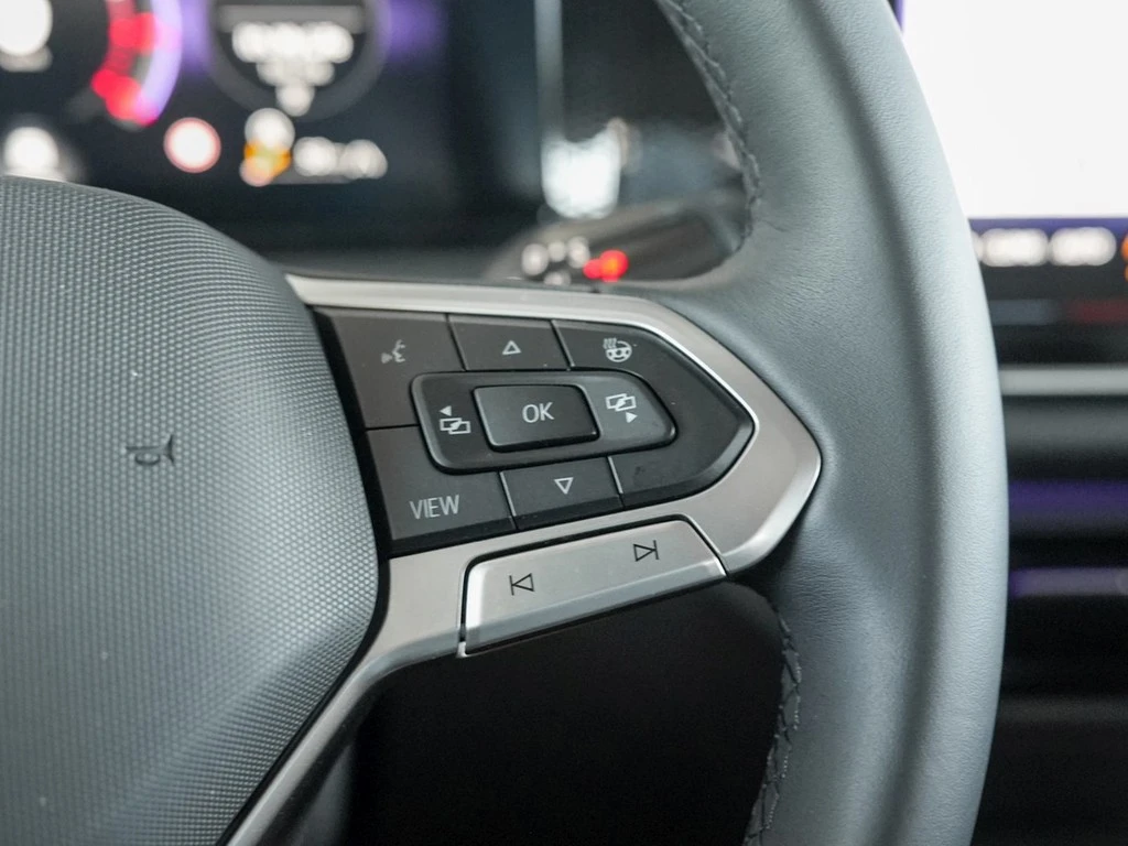 Volkswagen-Tiguan-image-15