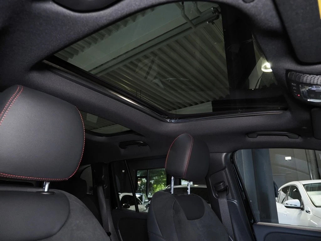 Mercedes-Benz-EQB 250+-image-13