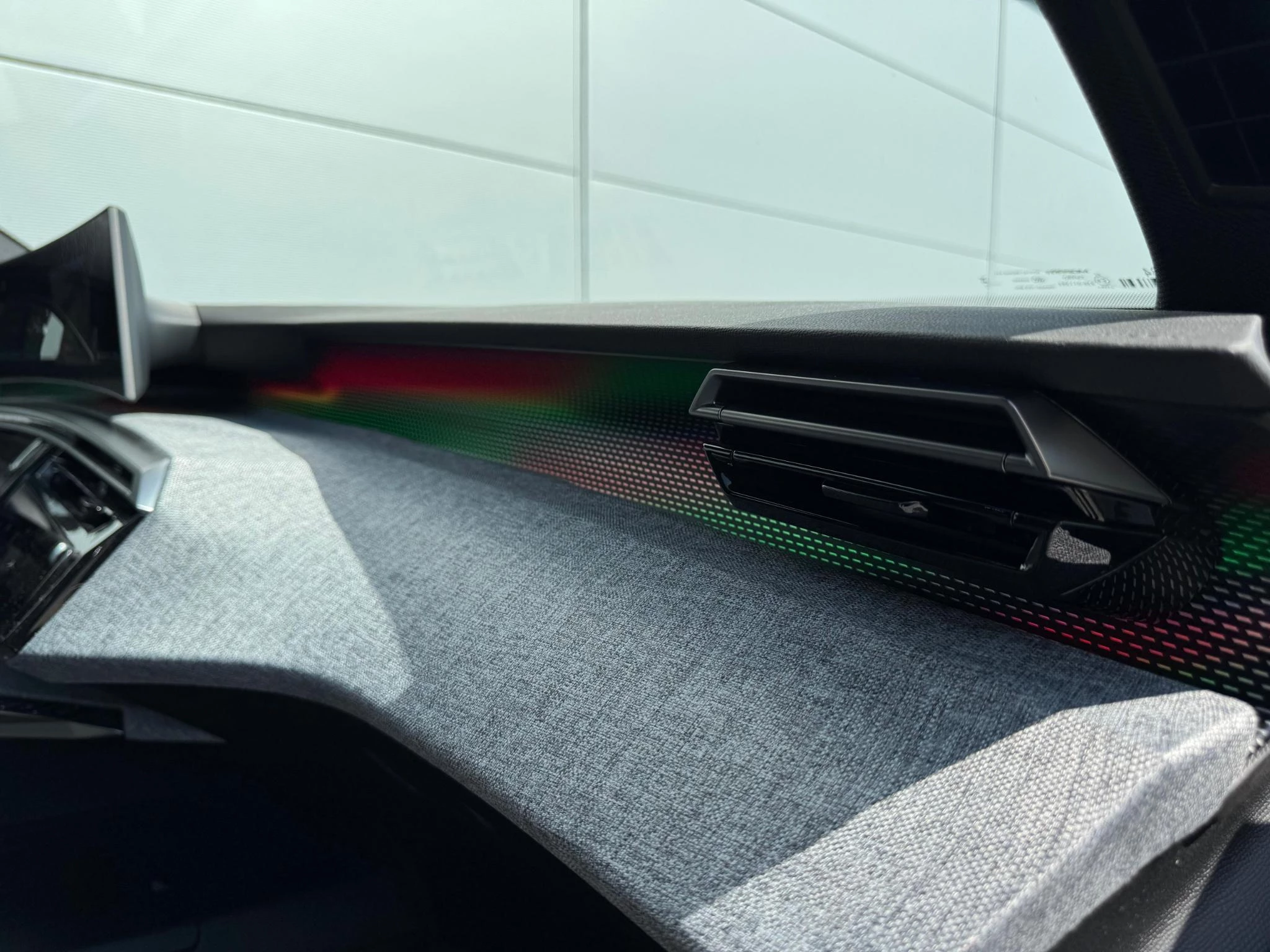 Peugeot-e-3008-image-10