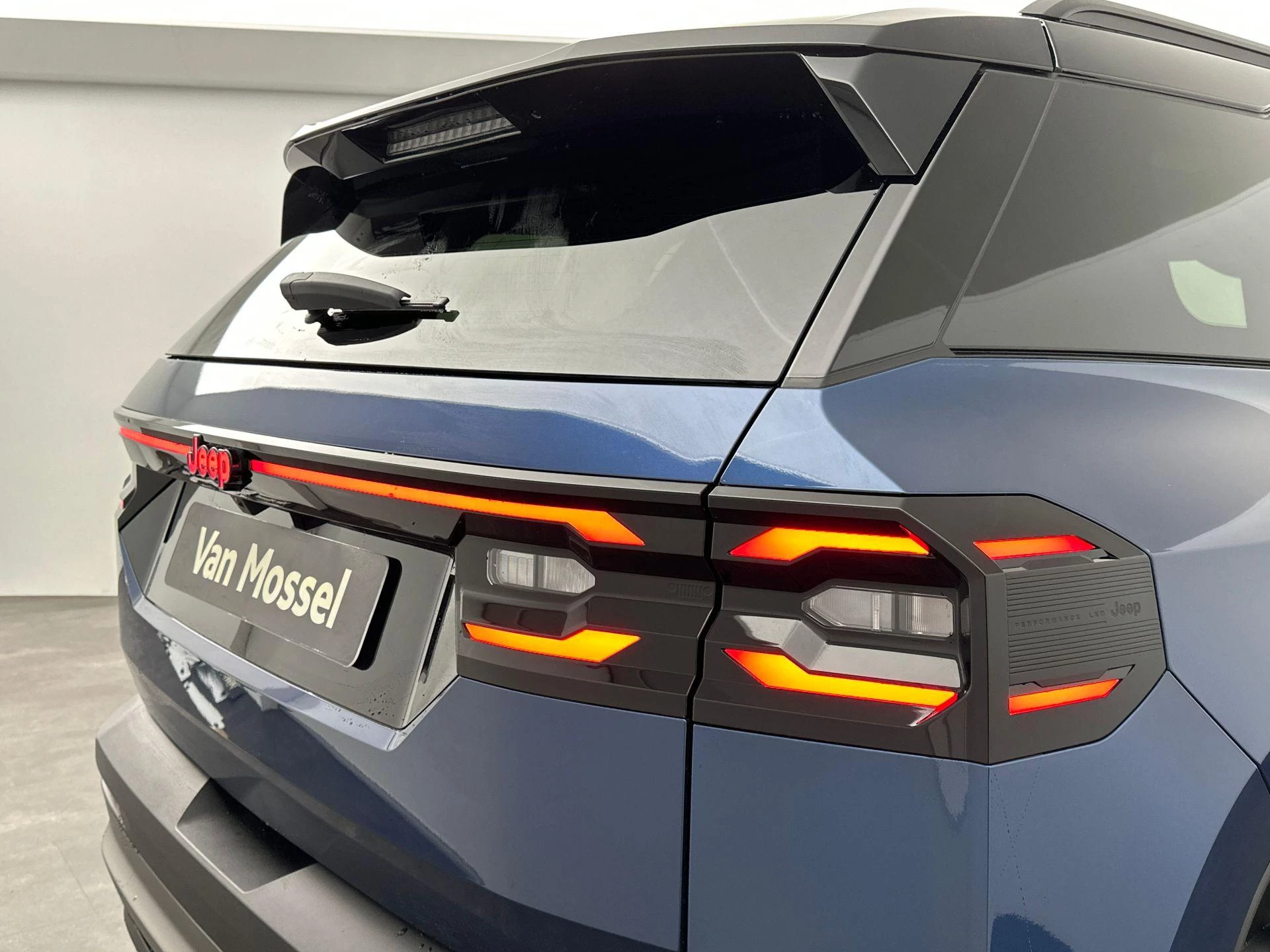 Jeep Compass 74kwh First Edition