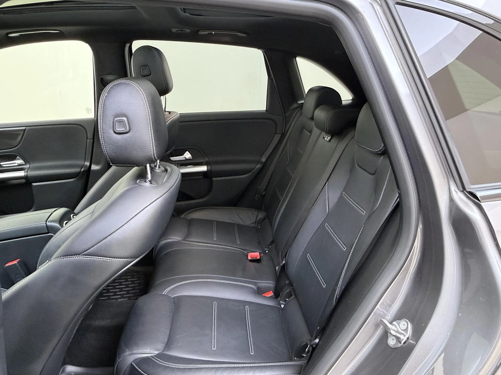 Mercedes-Benz-B-Klasse-image-31