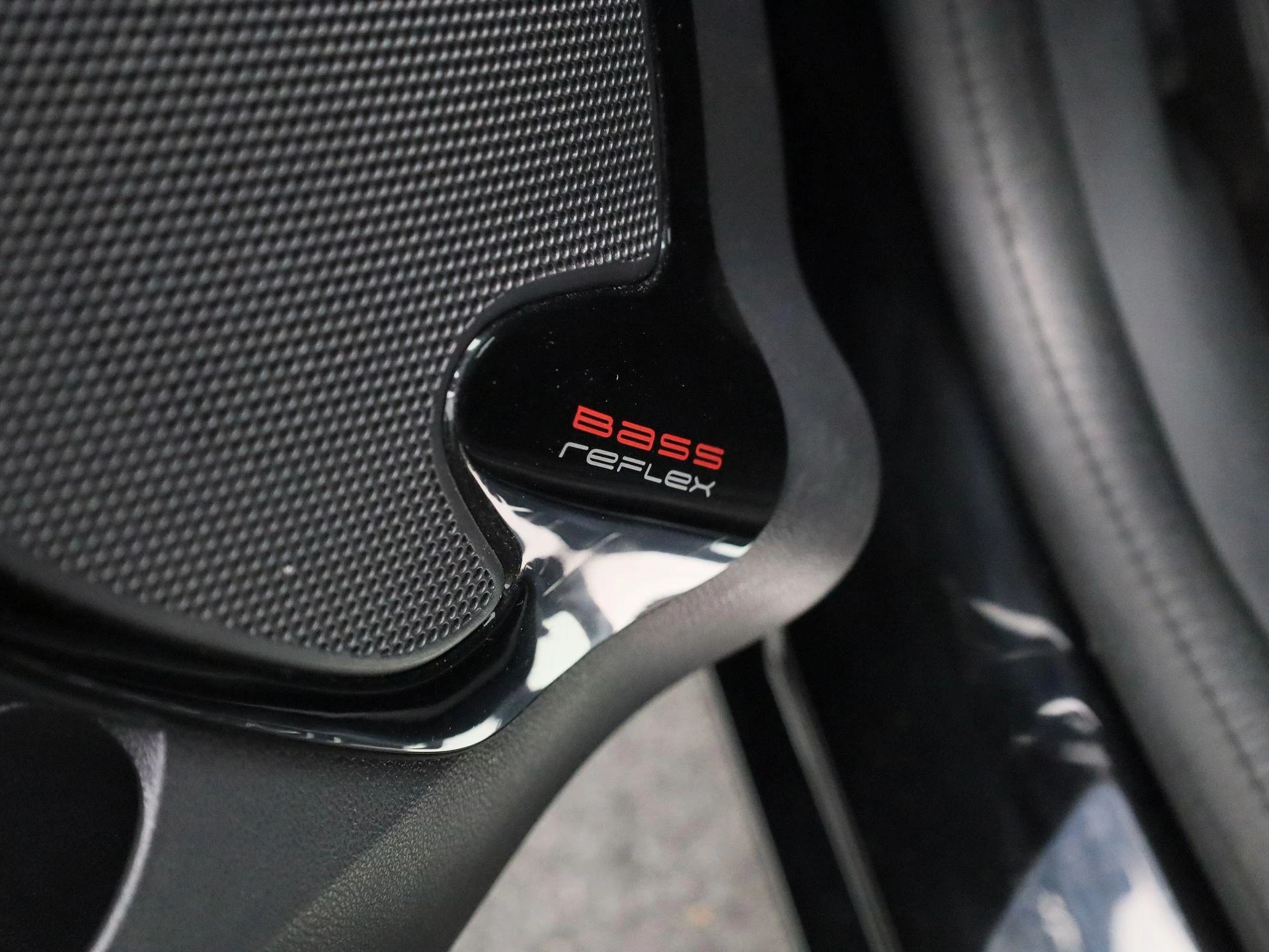 Renault-Clio-image-18
