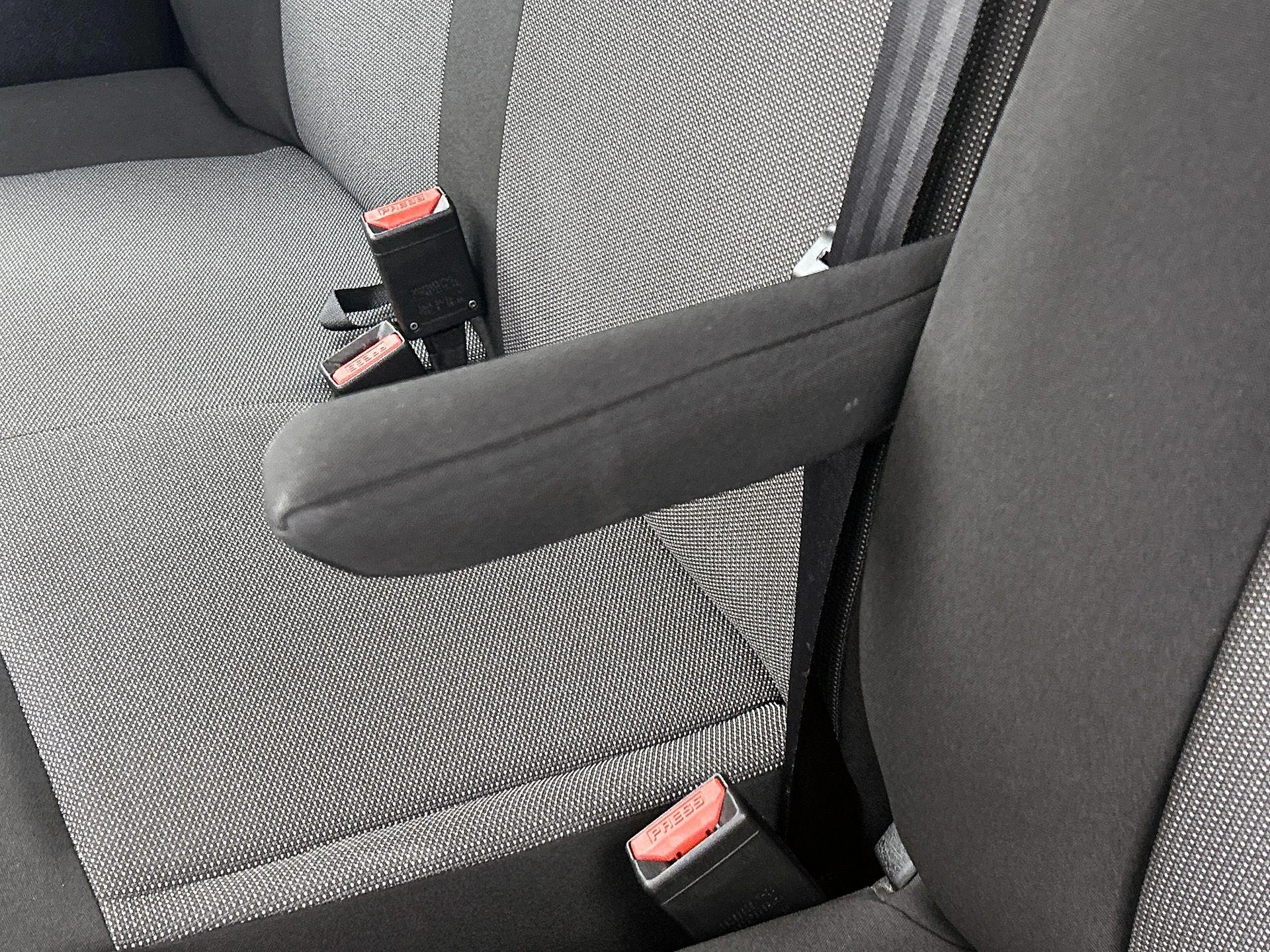 Opel-Vivaro-image-13