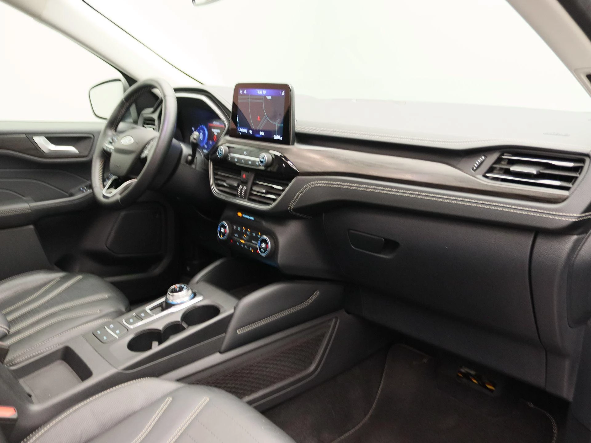Ford-Kuga-image-25