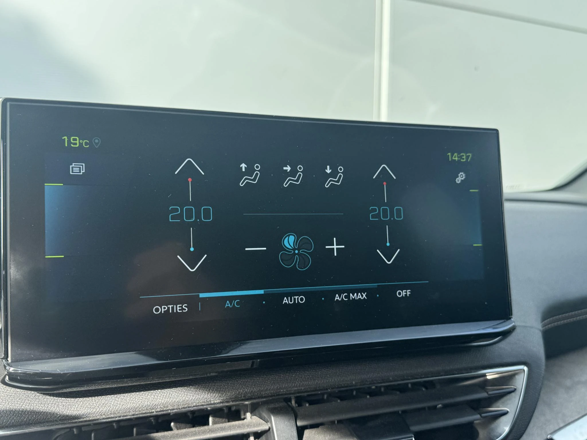 Peugeot-3008-image-17