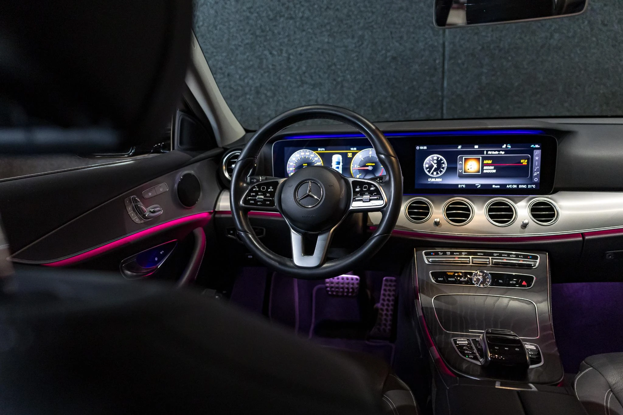 Mercedes-Benz-Classe E-image-13