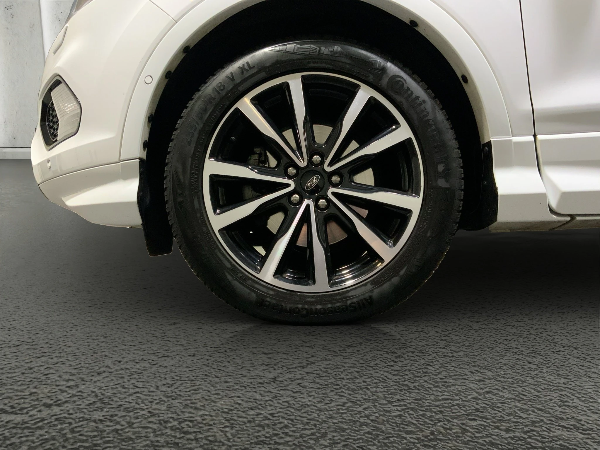 Ford Kuga 1.5 EcoBoost ST-Line 4x2 | GJR | Winter-Paket