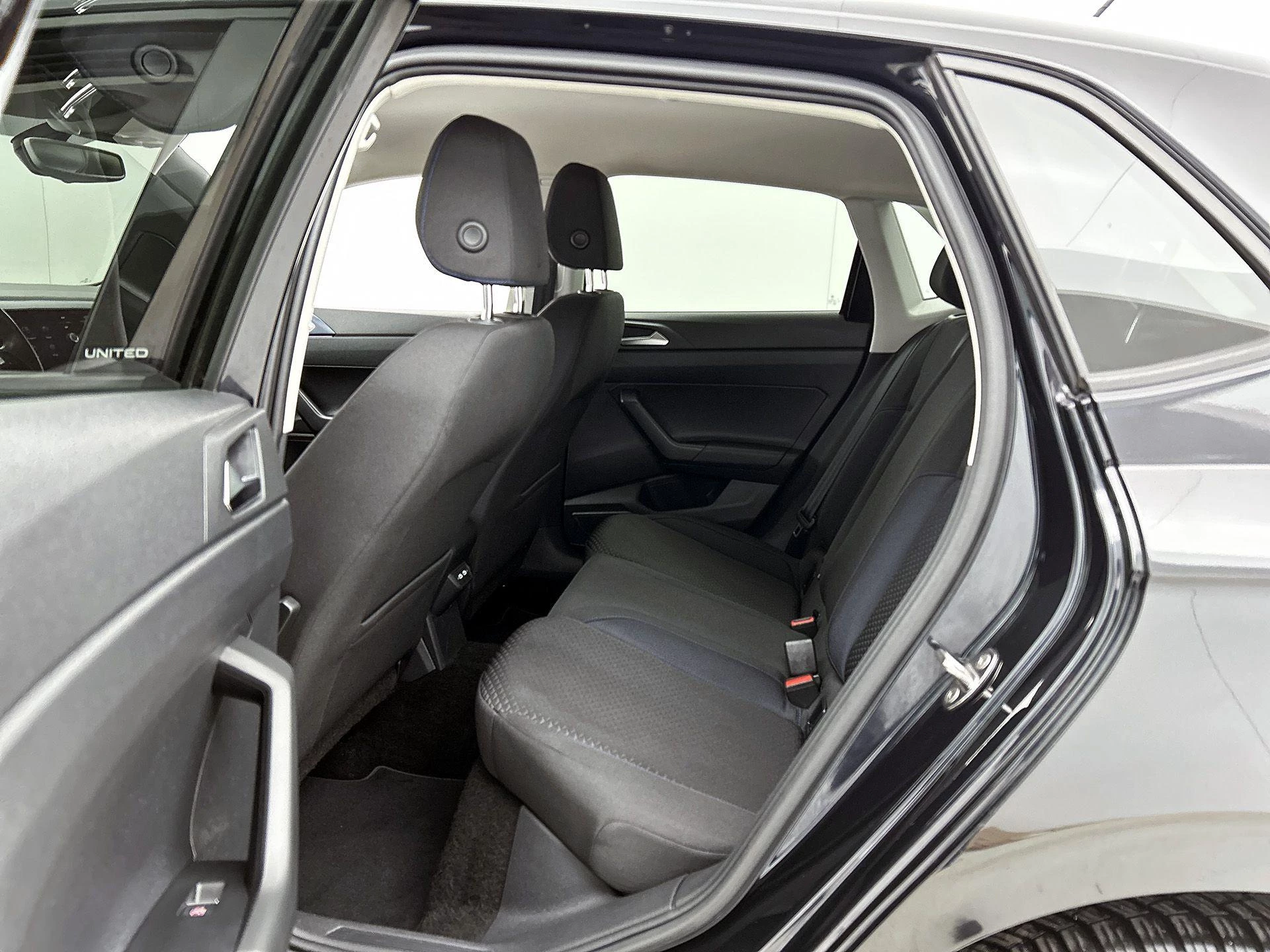 Volkswagen-Polo-image-26