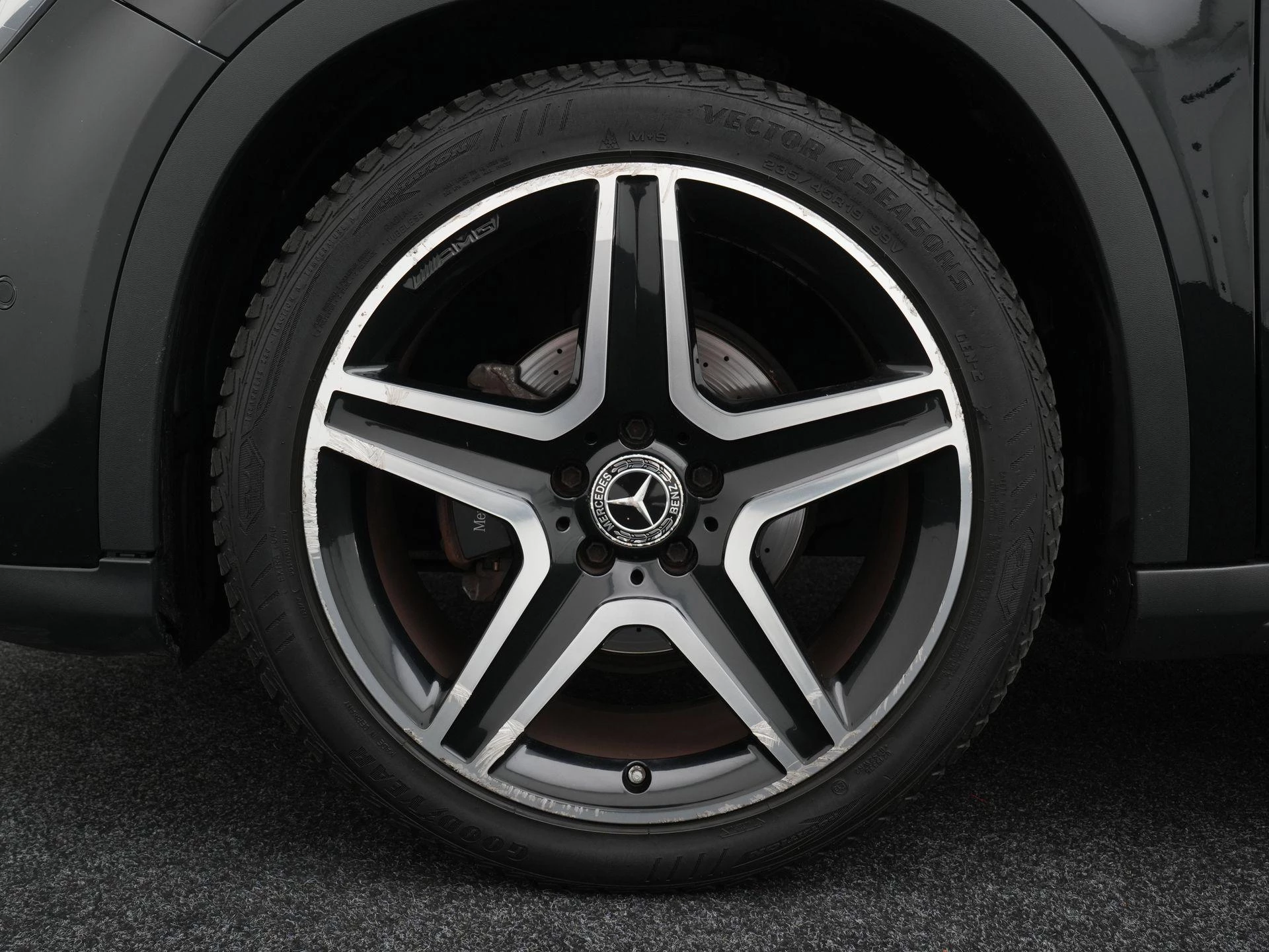 Mercedes-Benz GLA 180 Premium Plus