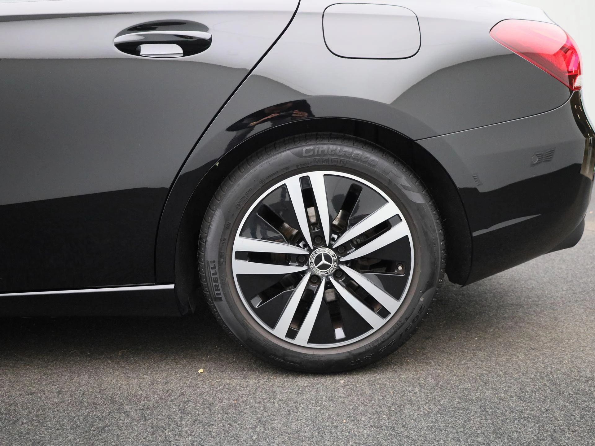 Mercedes-Benz-A-Klasse-image-12