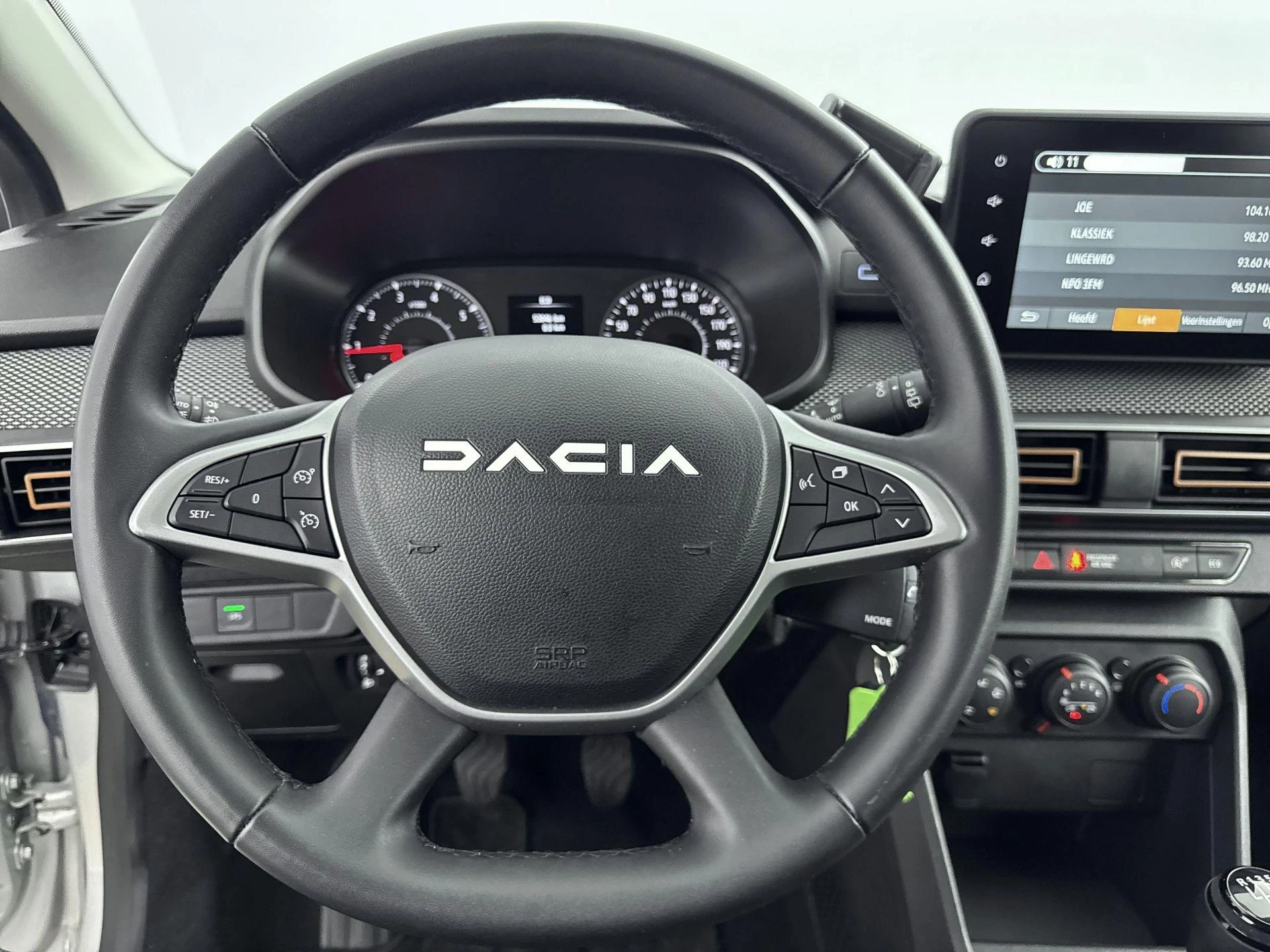 Dacia-Sandero Stepway-image-12