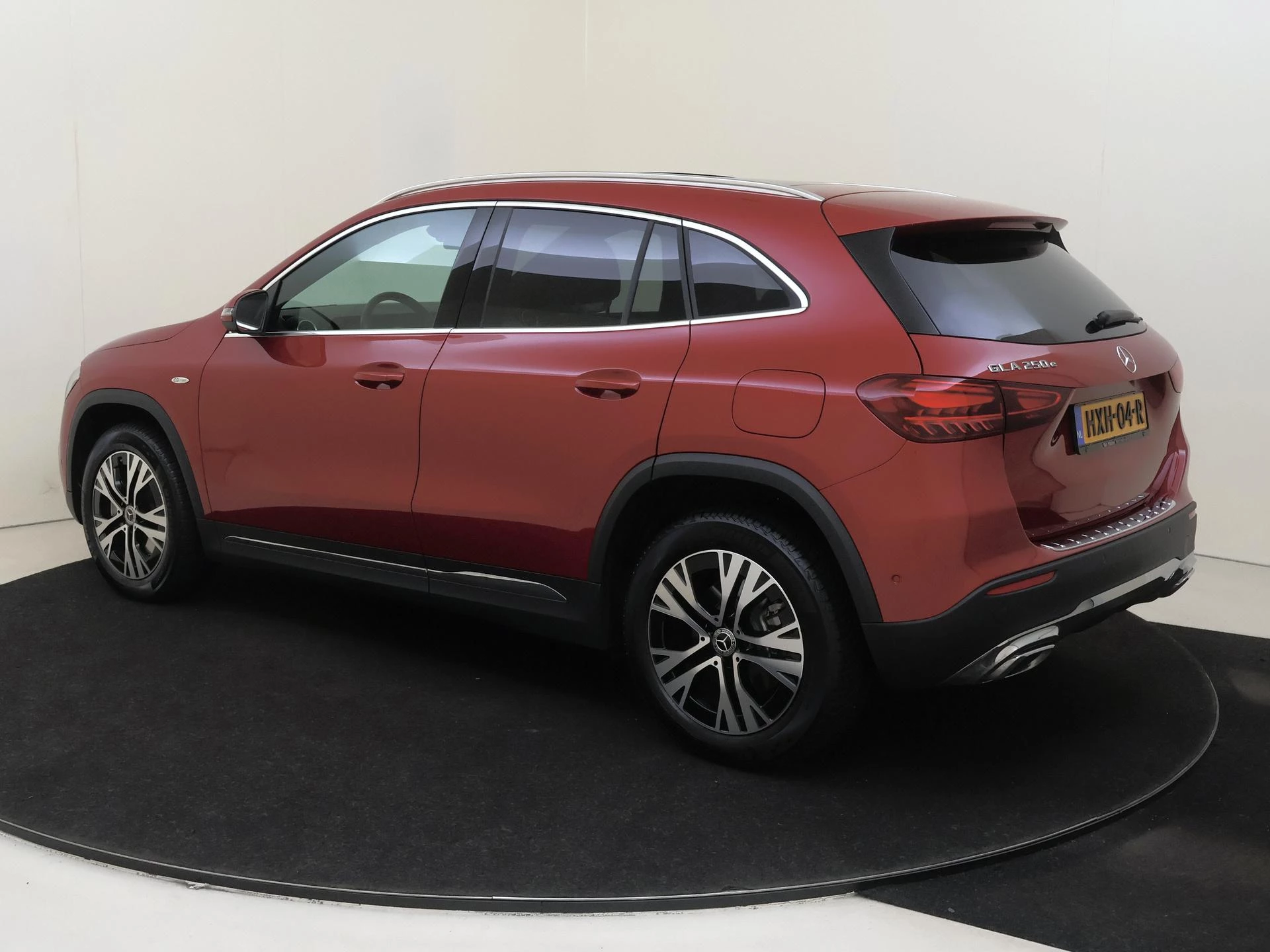 Mercedes-Benz GLA 250 e Business Solution Luxury