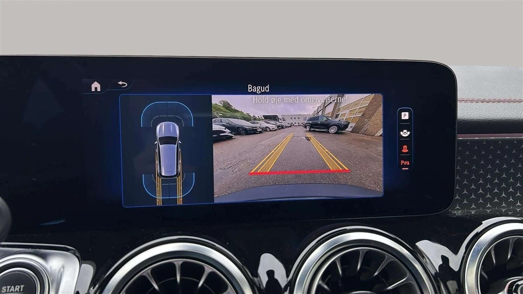 Mercedes-Benz-EQB-image-16