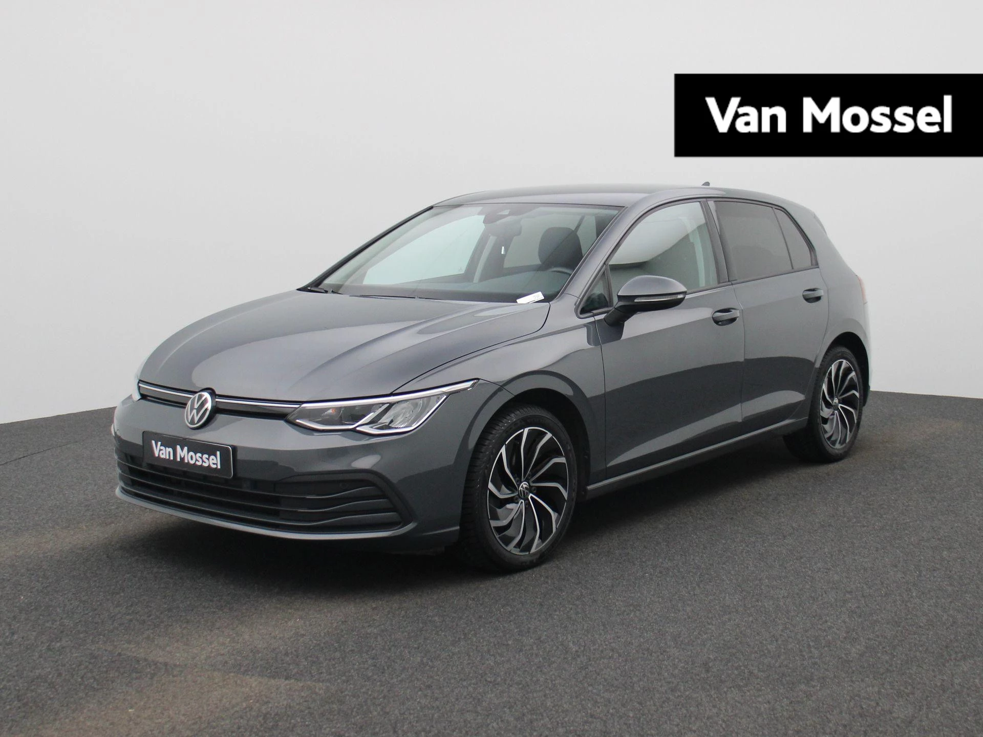 Volkswagen-Golf-image-0