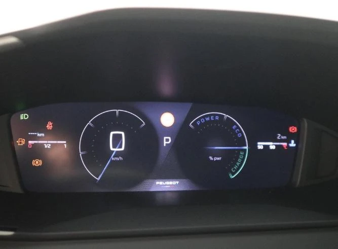 Peugeot-e-208-image-12