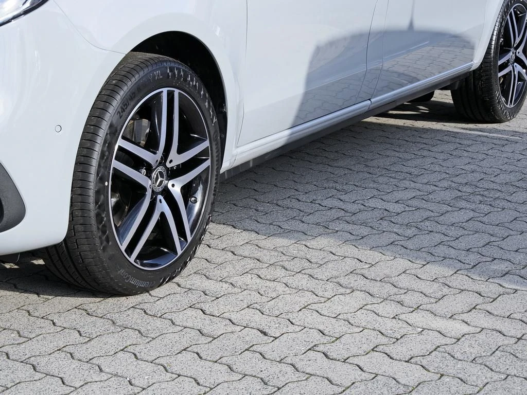 Mercedes-Benz-V-Klasse 220-image-6