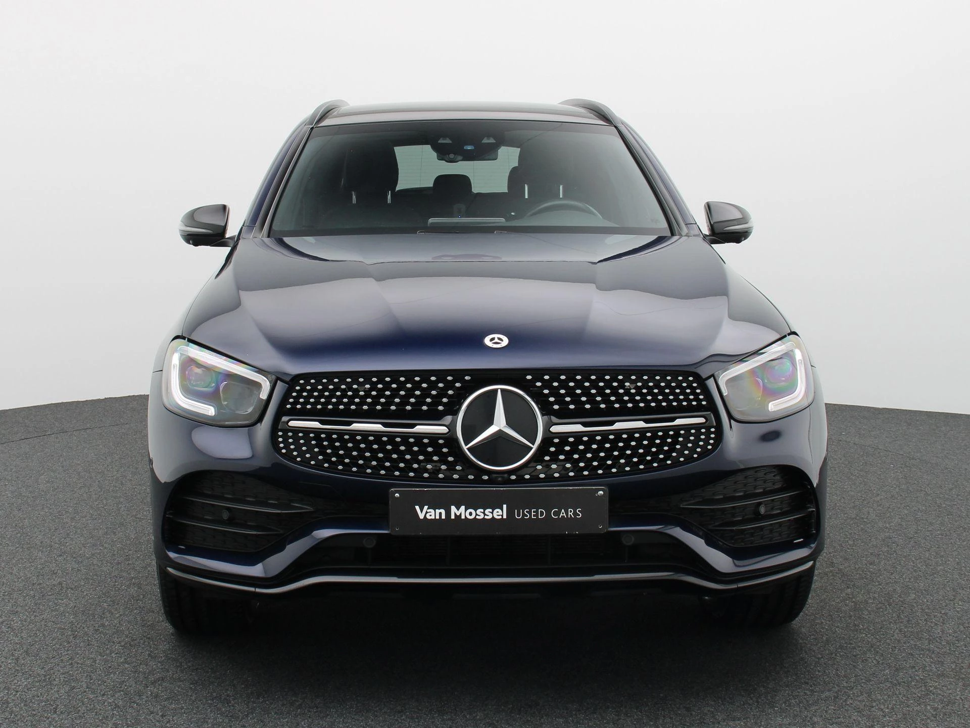 Mercedes-Benz GLC 300e SUV AMG LINE + PANO DAK + BURMESTER + CARPLAY + SURROUND VIEW +